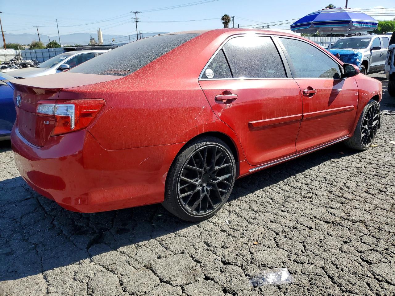 2014 Toyota Camry Le Red vin: 4T4BF1FK6ER395664