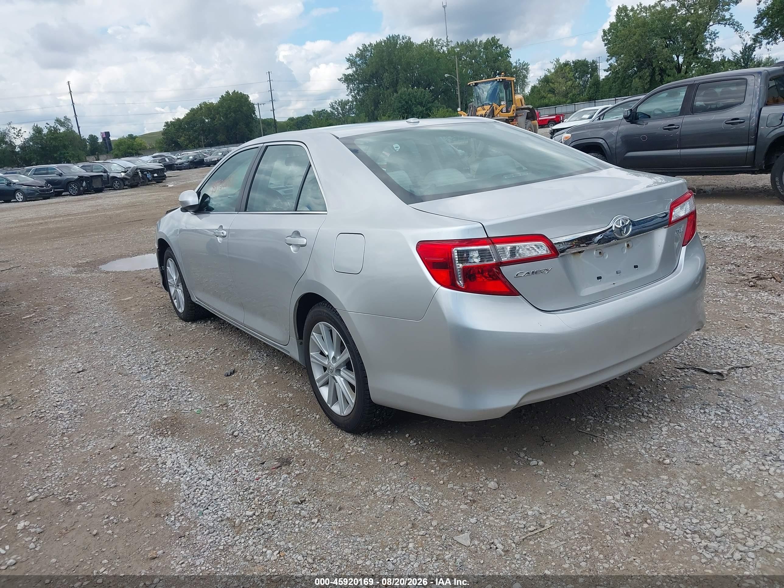2014 Toyota Camry Xle Silver vin: 4T4BF1FK6ER403973
