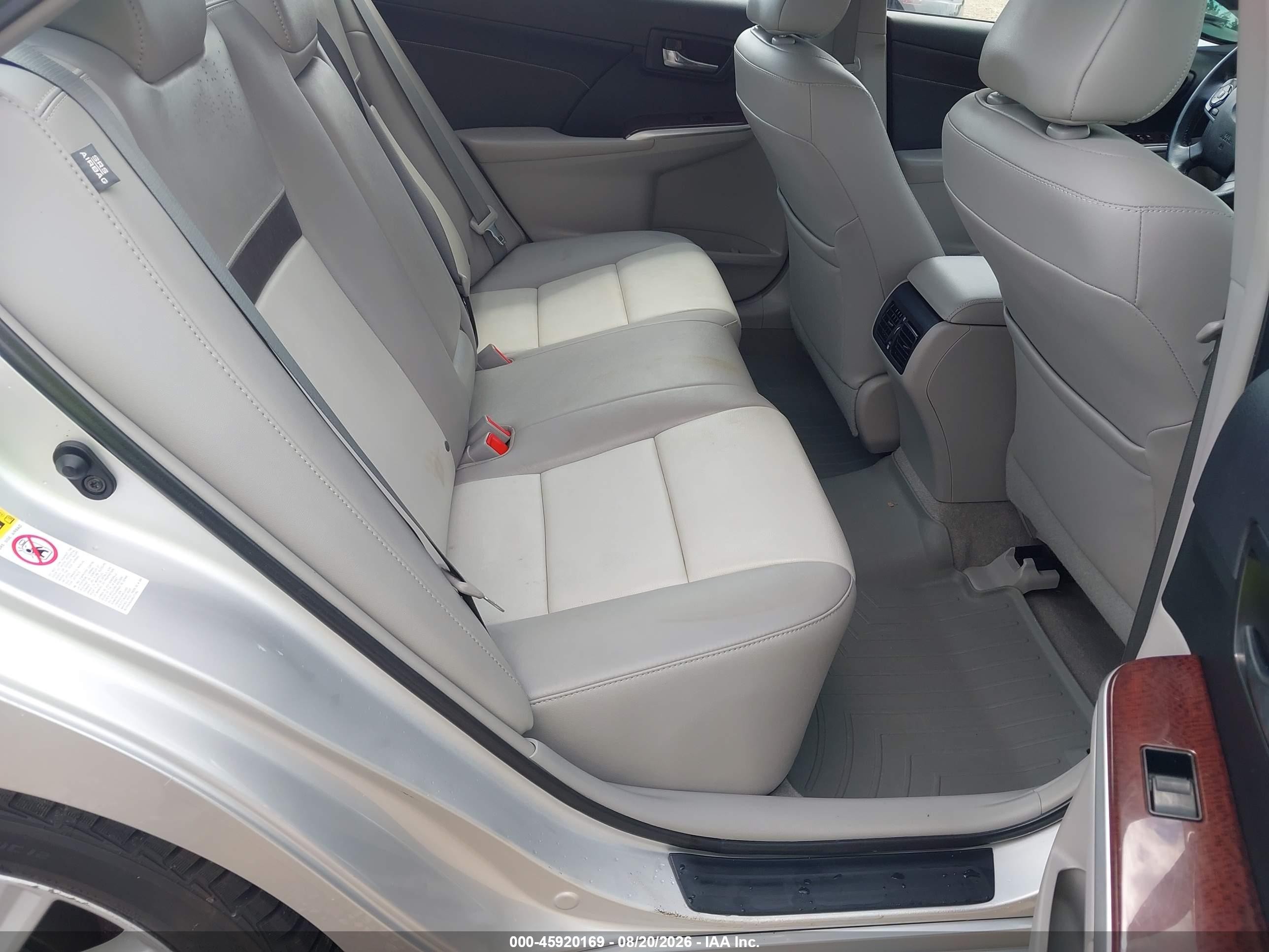 2014 Toyota Camry Xle Silver vin: 4T4BF1FK6ER403973