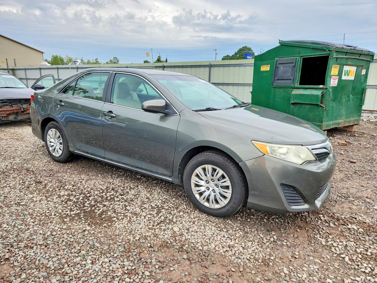 2014 Toyota Camry Le Green vin: 4T4BF1FK6ER410910