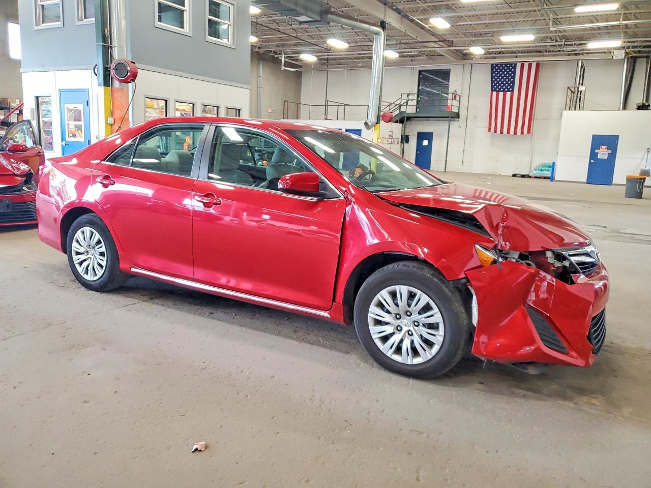 2014 Toyota Camry Le Red vin: 4T4BF1FK6ER413144