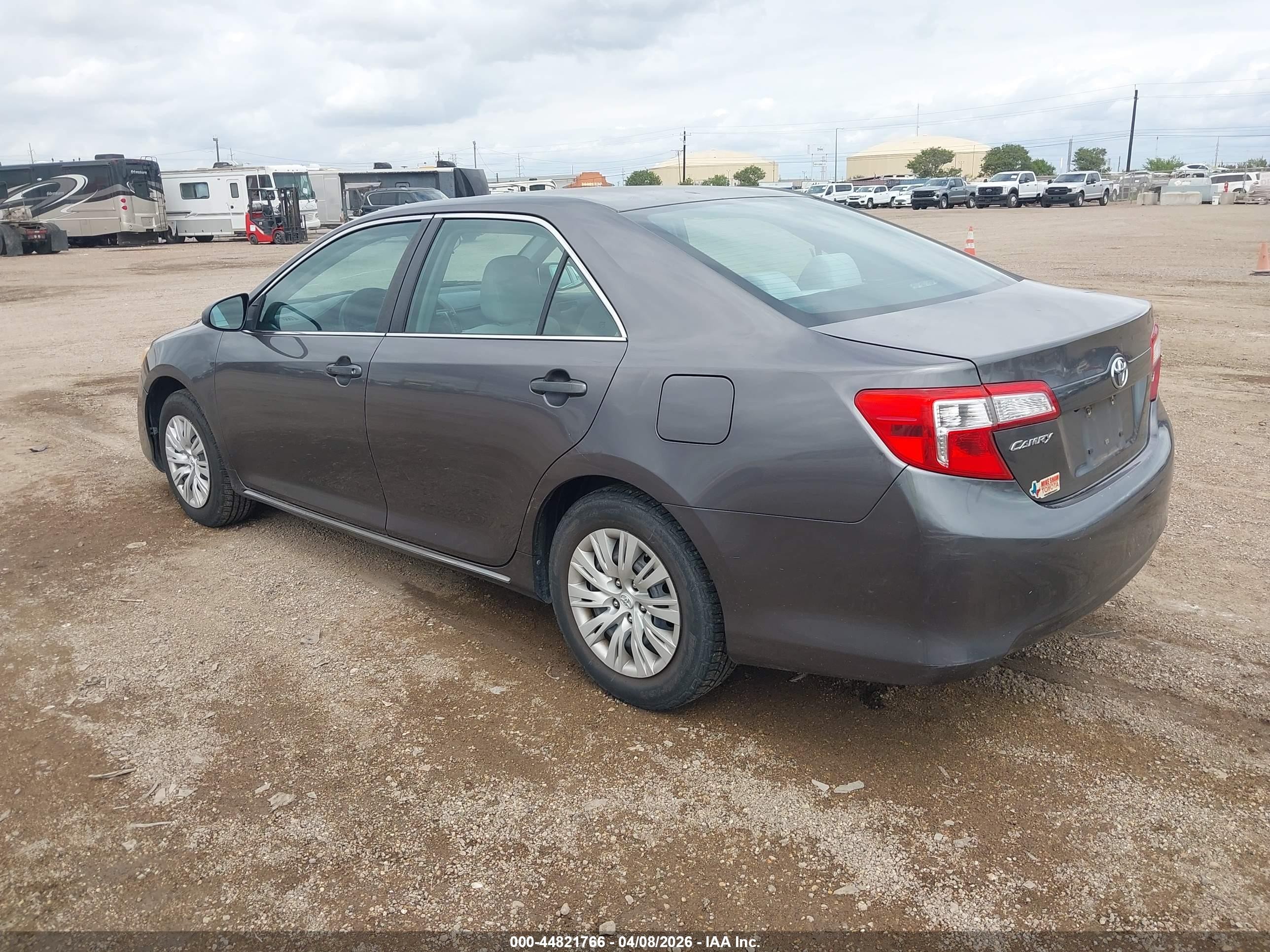 2014 Toyota Camry Le Gray vin: 4T4BF1FK6ER429473