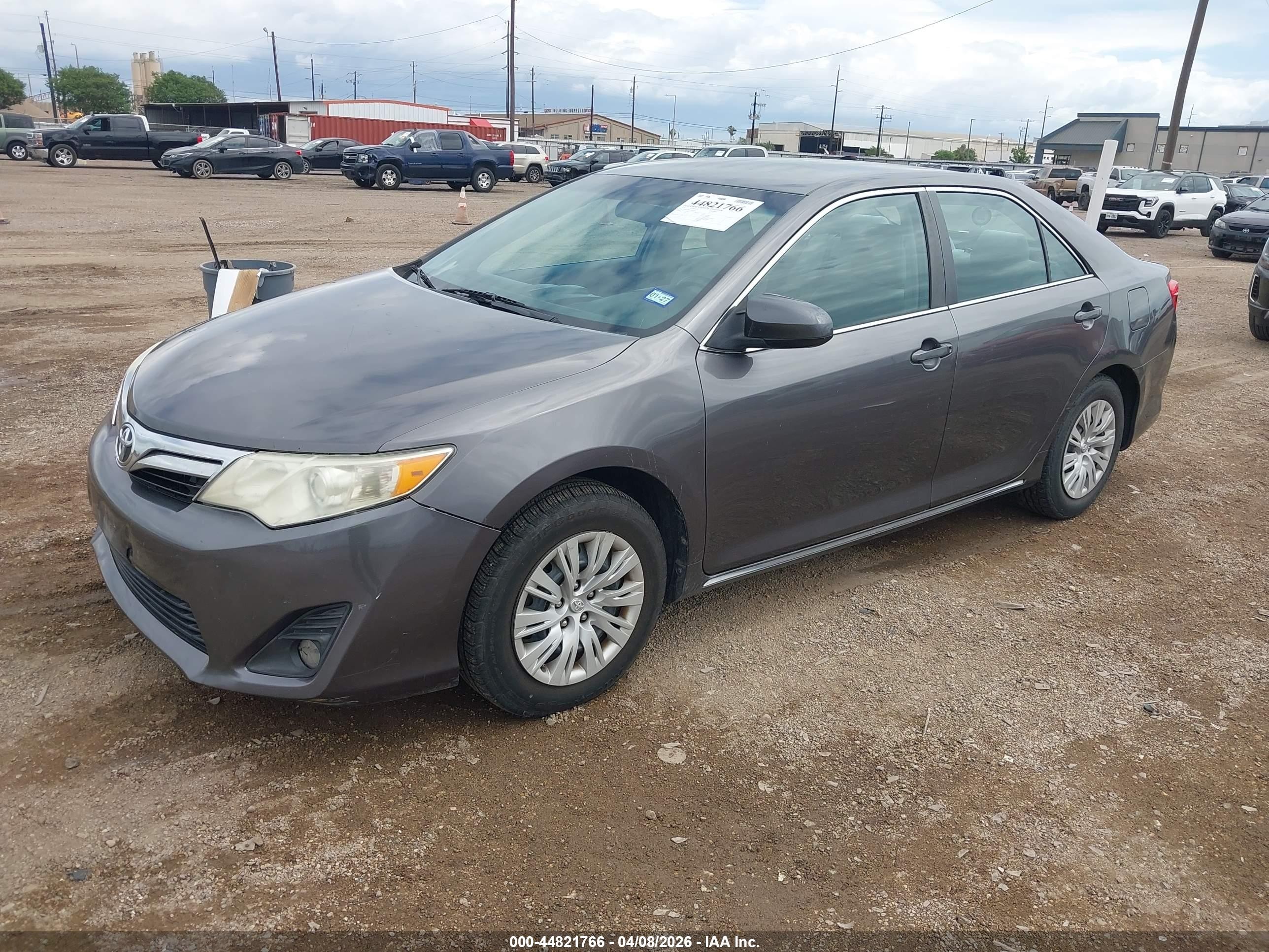 2014 Toyota Camry Le Gray vin: 4T4BF1FK6ER429473