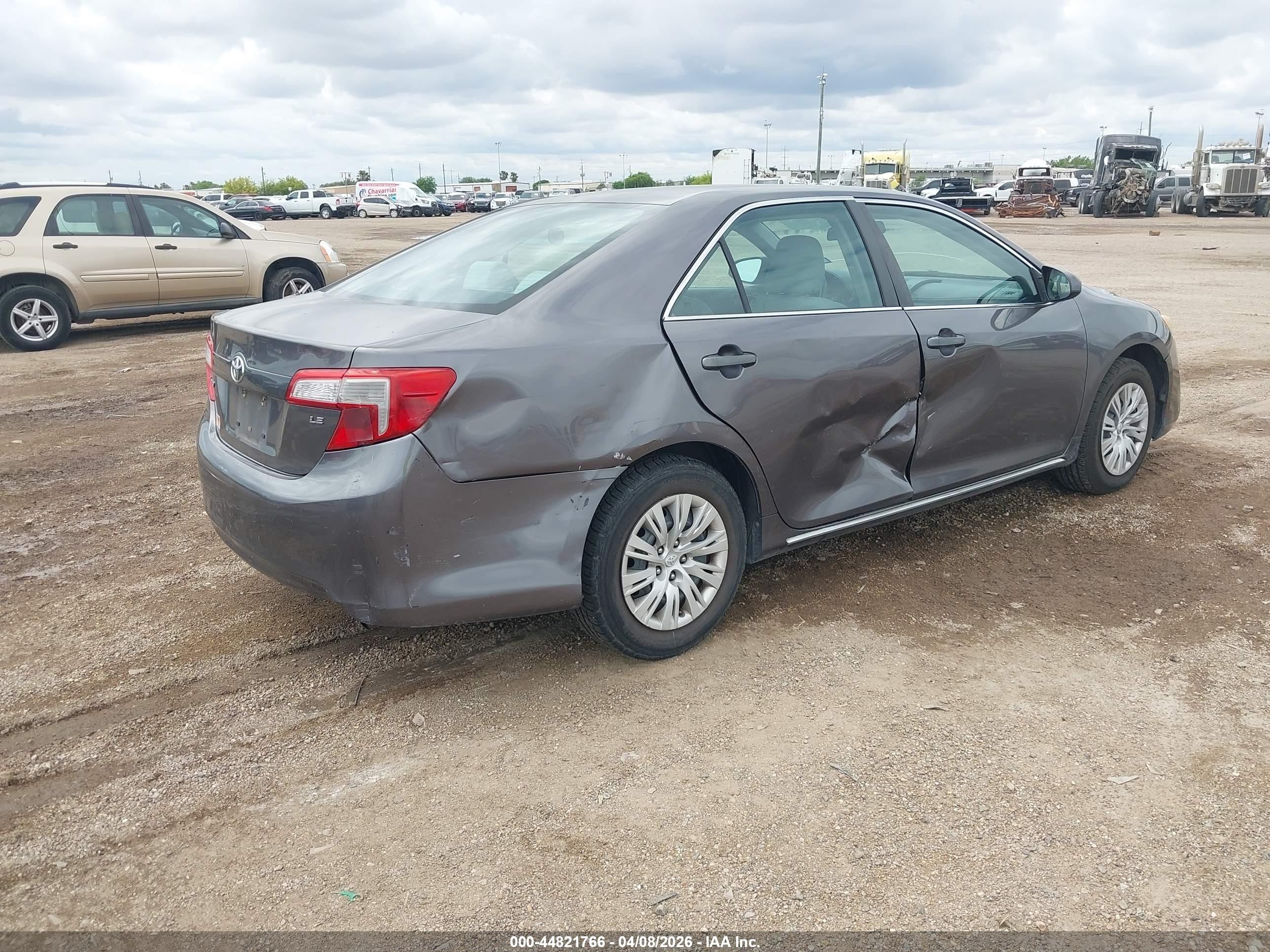 2014 Toyota Camry Le Gray vin: 4T4BF1FK6ER429473