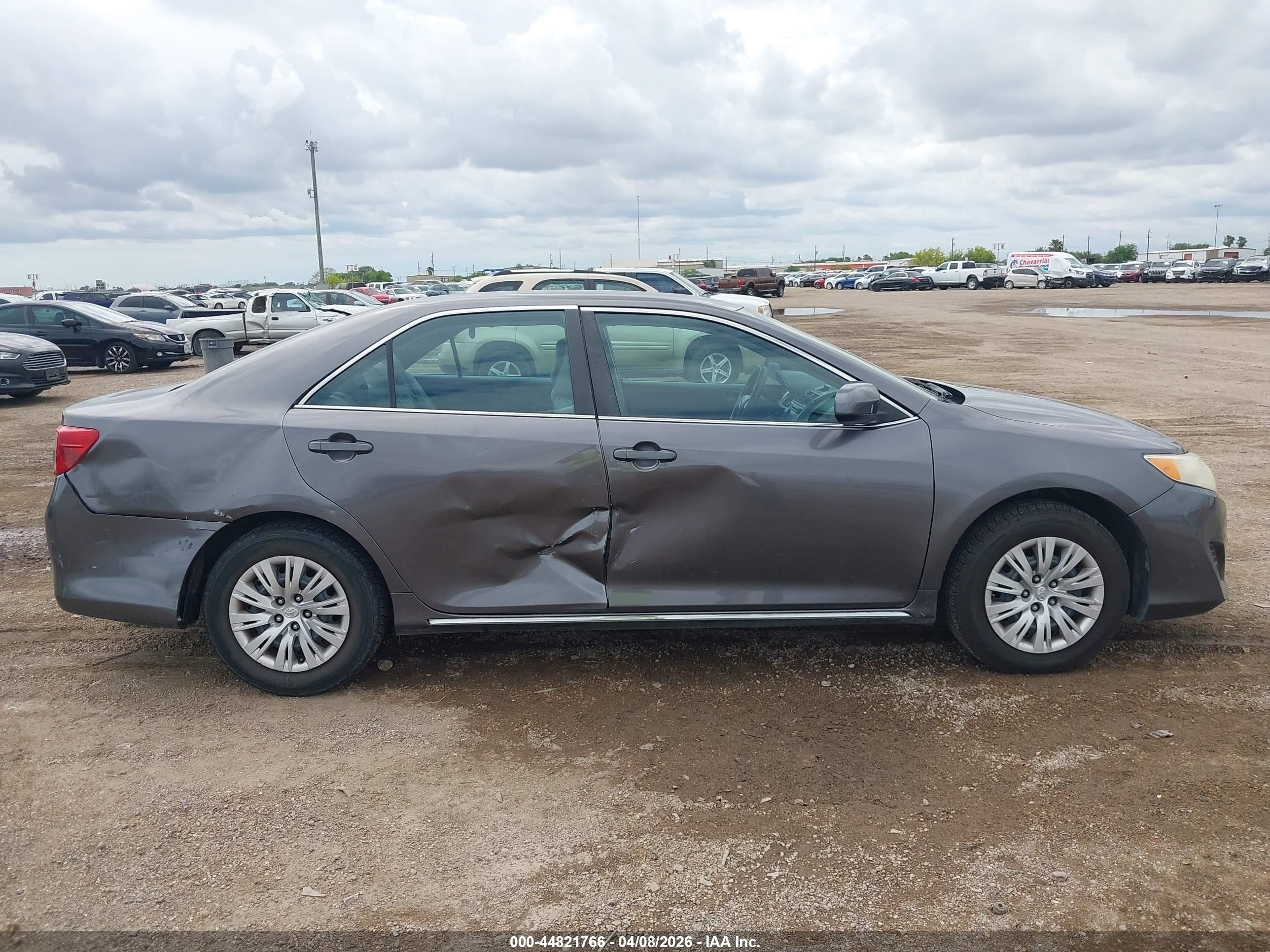 2014 Toyota Camry Le Gray vin: 4T4BF1FK6ER429473