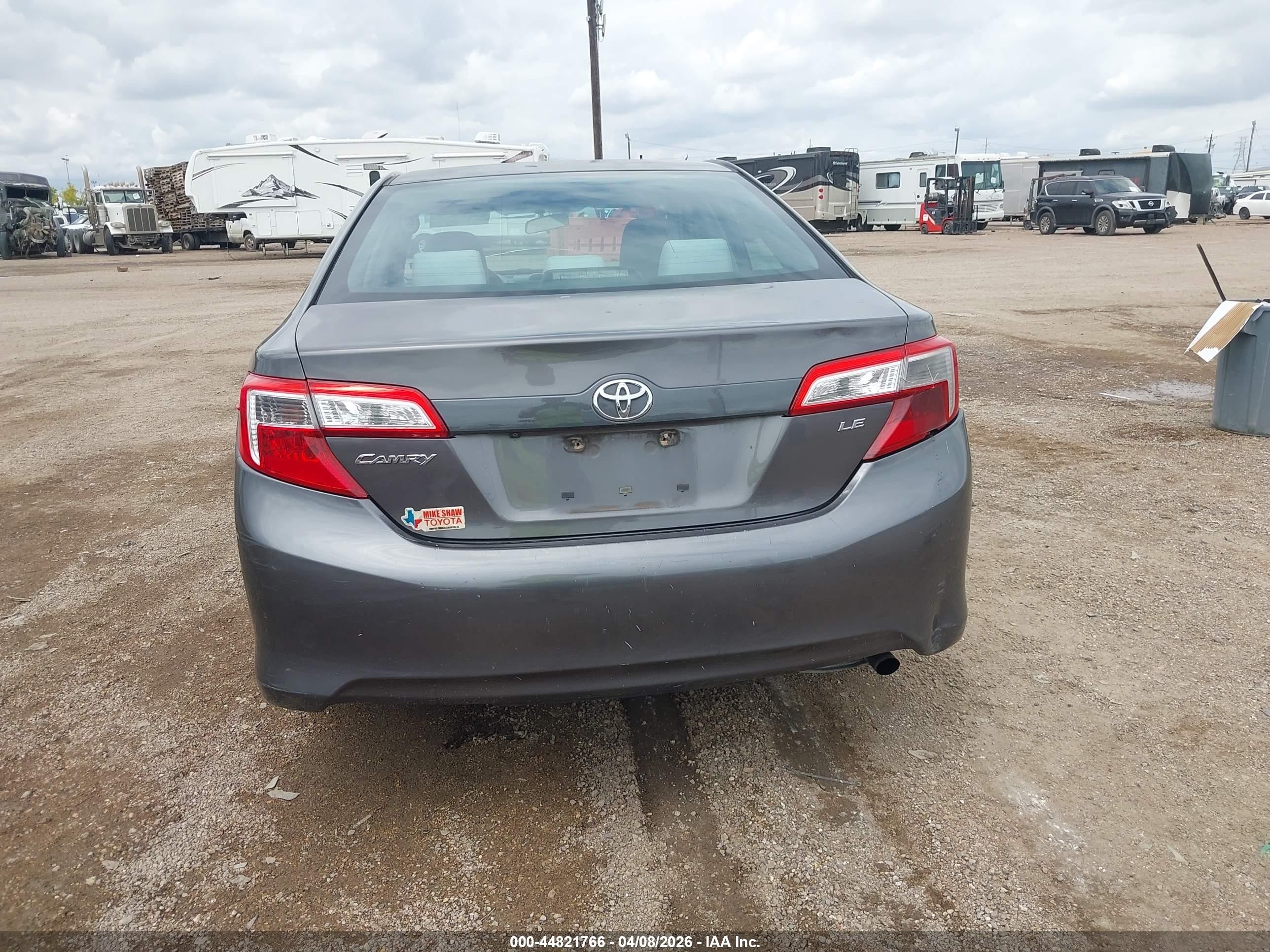 2014 Toyota Camry Le Gray vin: 4T4BF1FK6ER429473
