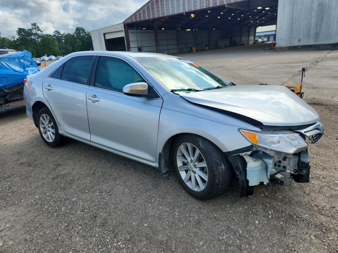 2014 Toyota Camry Xle Silver vin: 4T4BF1FK6ER429683