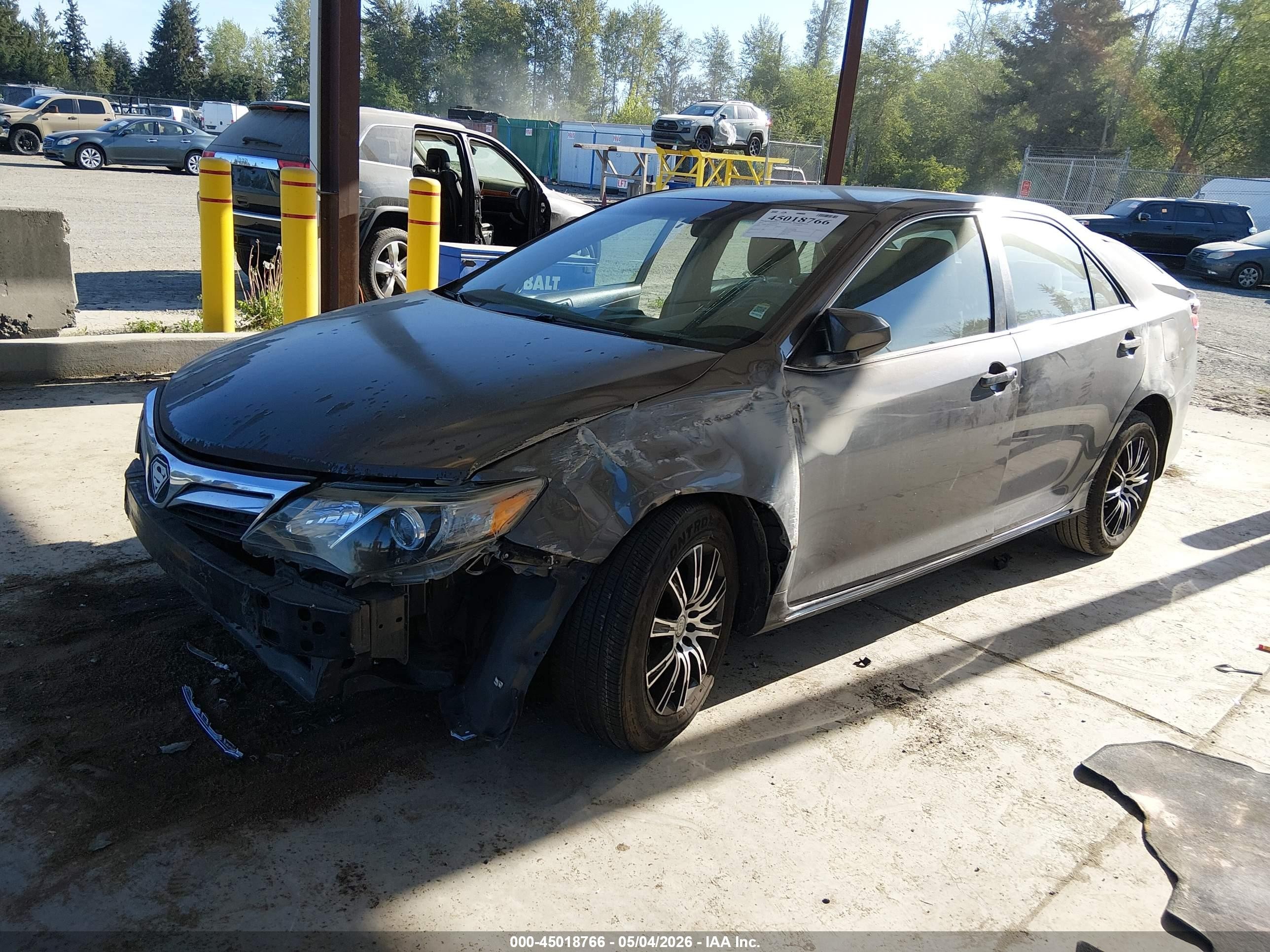 2014 Toyota Camry Le Tan vin: 4T4BF1FK6ER431756