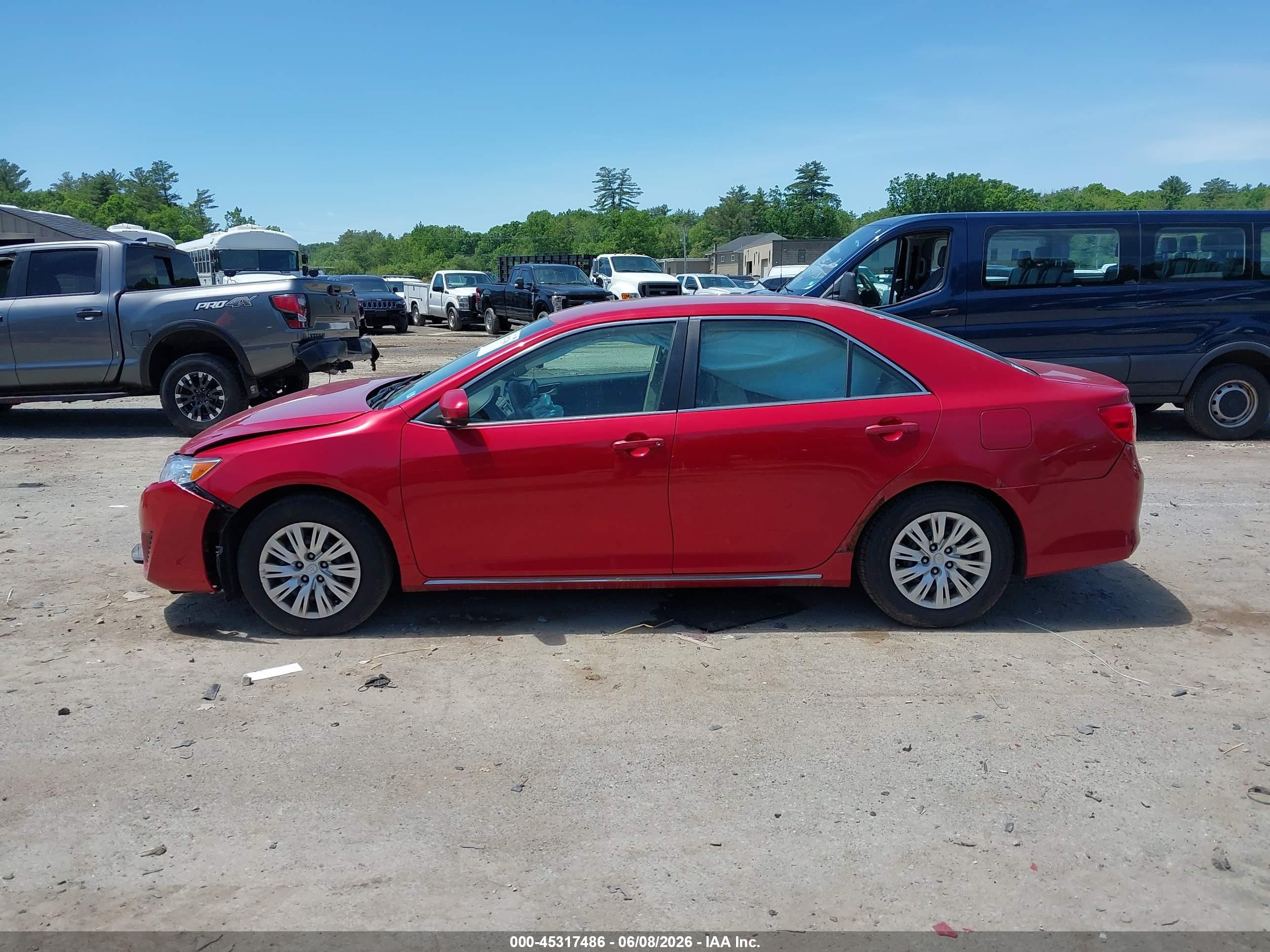 2014 Toyota Camry Le Red vin: 4T4BF1FK6ER436875