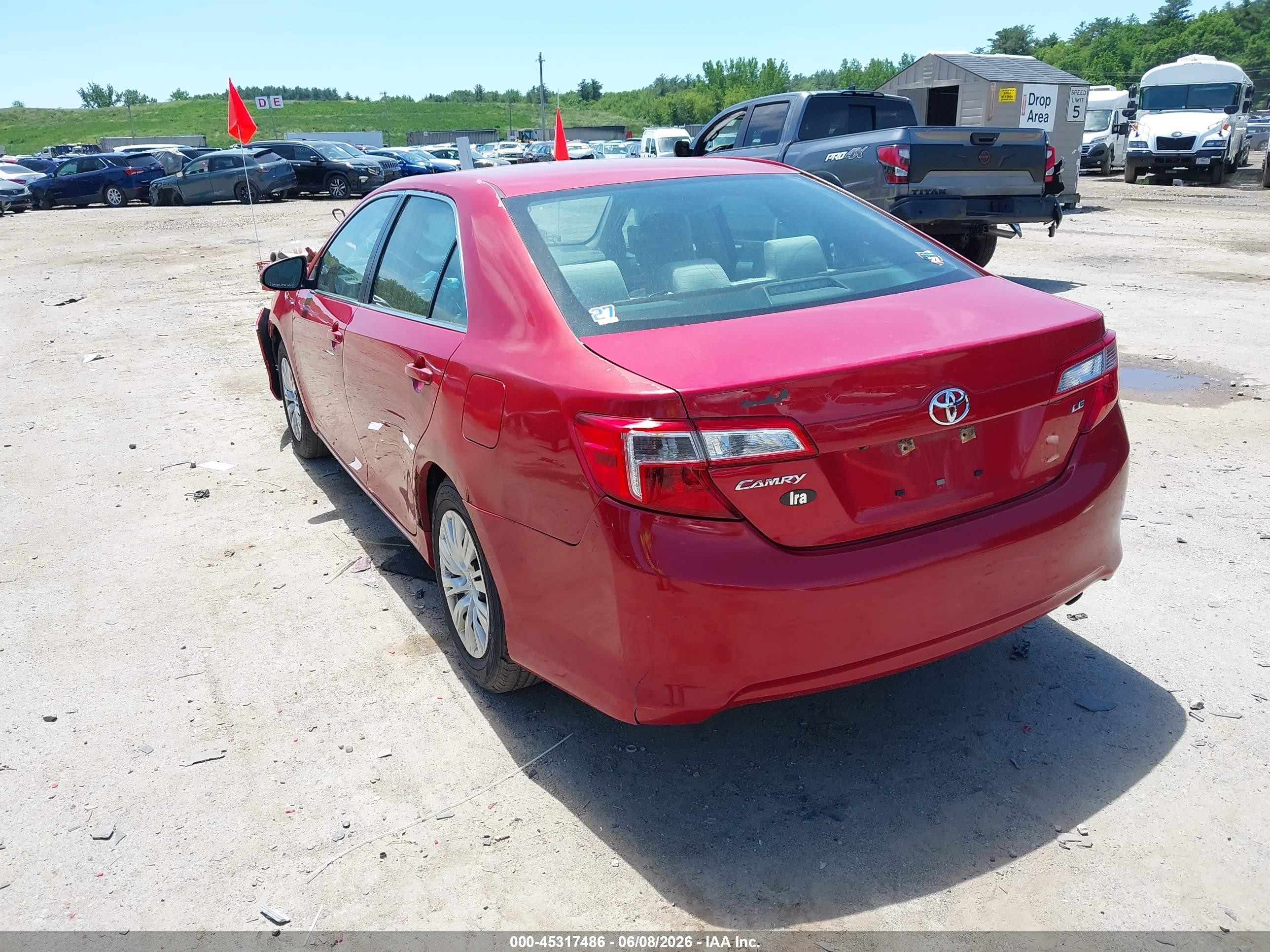 2014 Toyota Camry Le Red vin: 4T4BF1FK6ER436875
