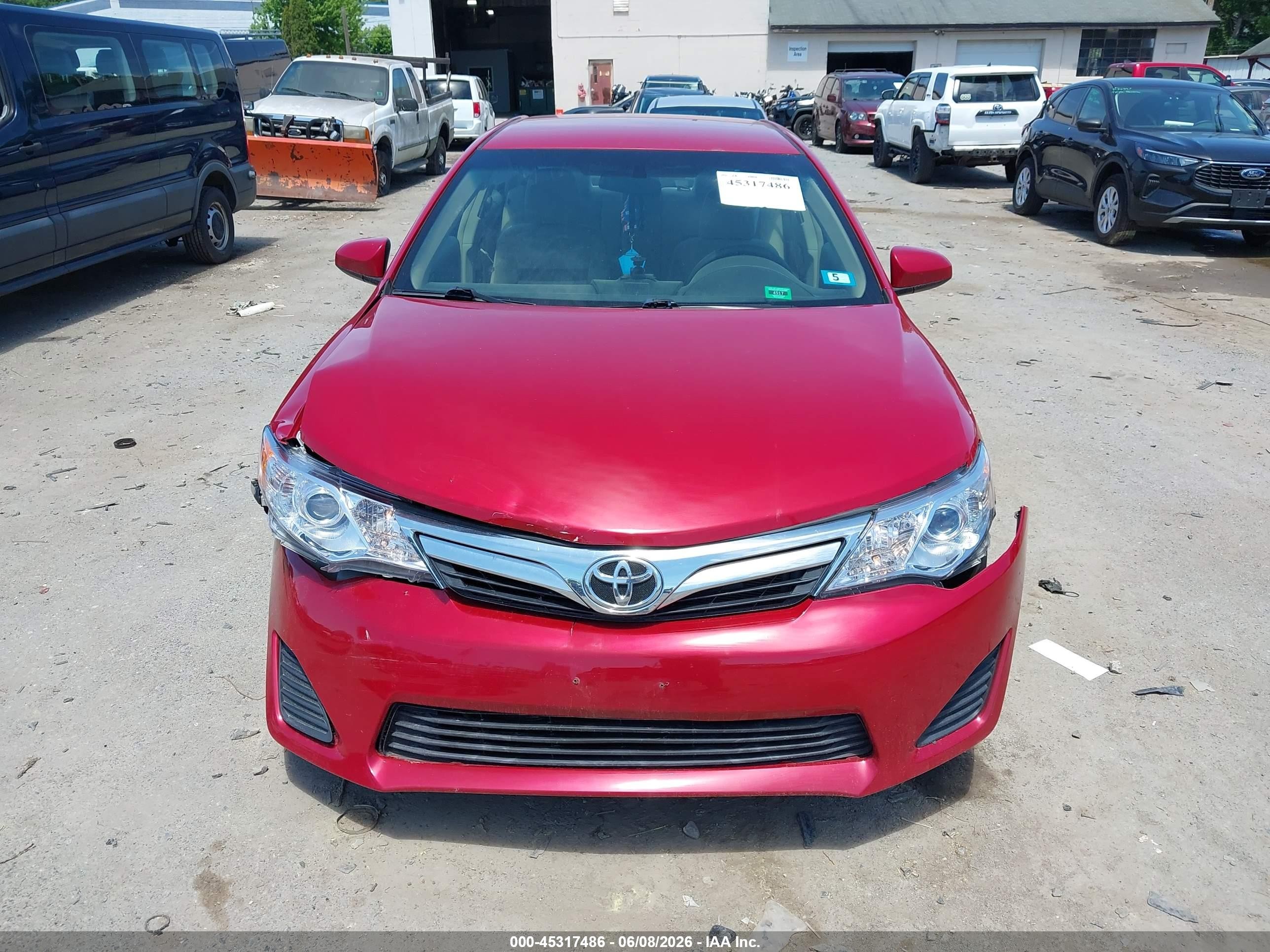 2014 Toyota Camry Le Red vin: 4T4BF1FK6ER436875