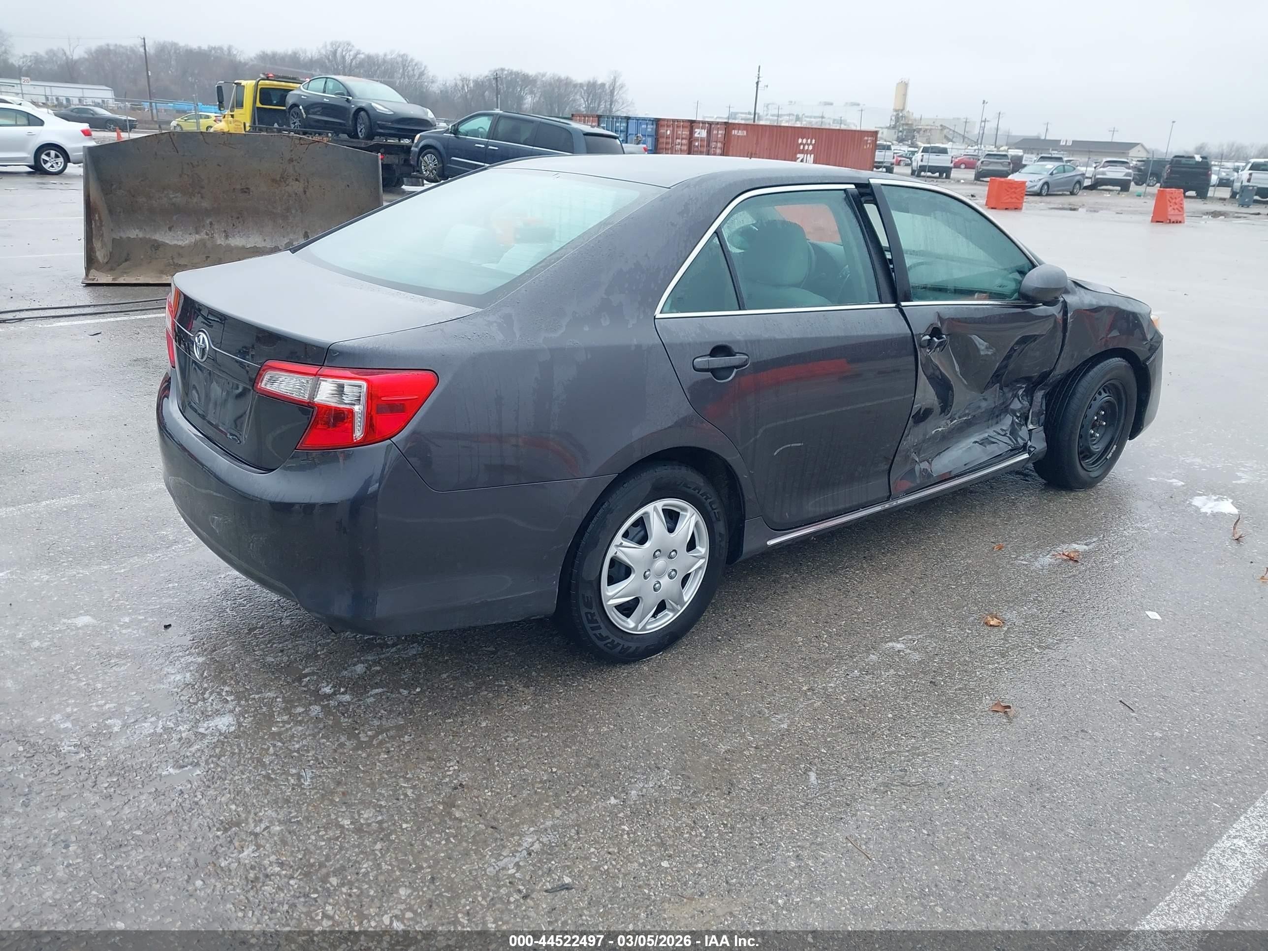 2014 Toyota Camry Le Gray vin: 4T4BF1FK6ER442126