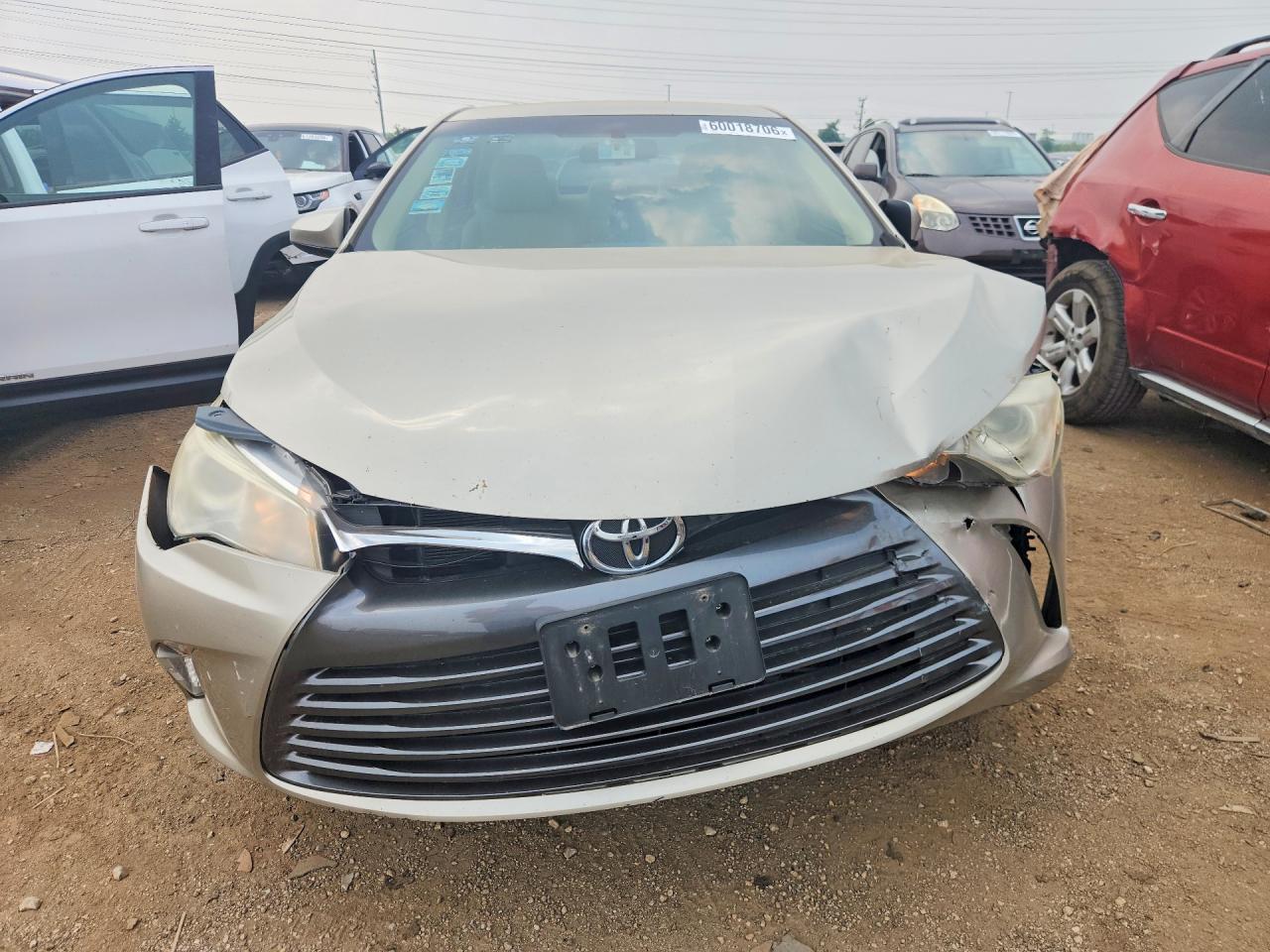 2015 Toyota Camry Le Beige vin: 4T4BF1FK6FR450518
