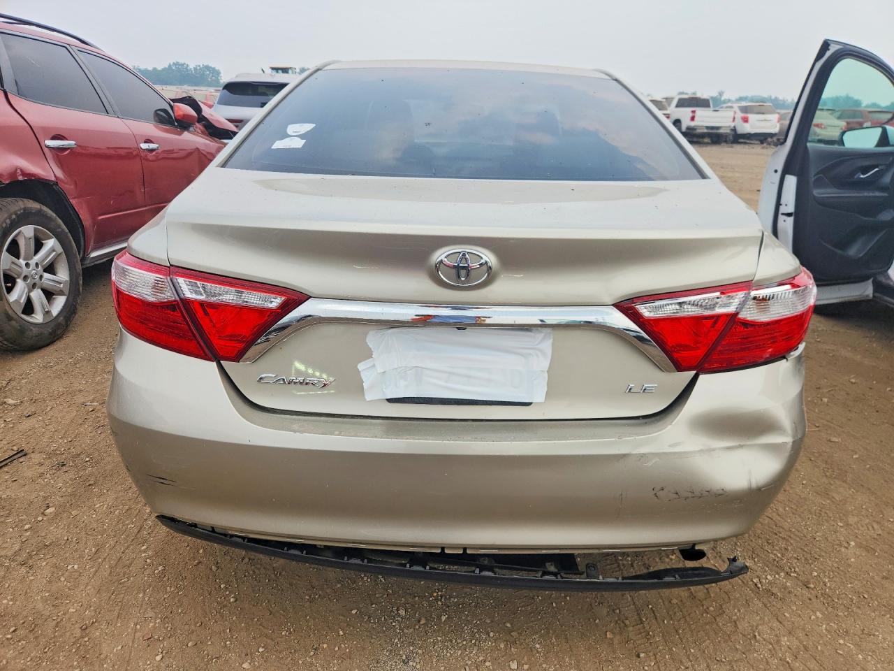 2015 Toyota Camry Le Beige vin: 4T4BF1FK6FR450518