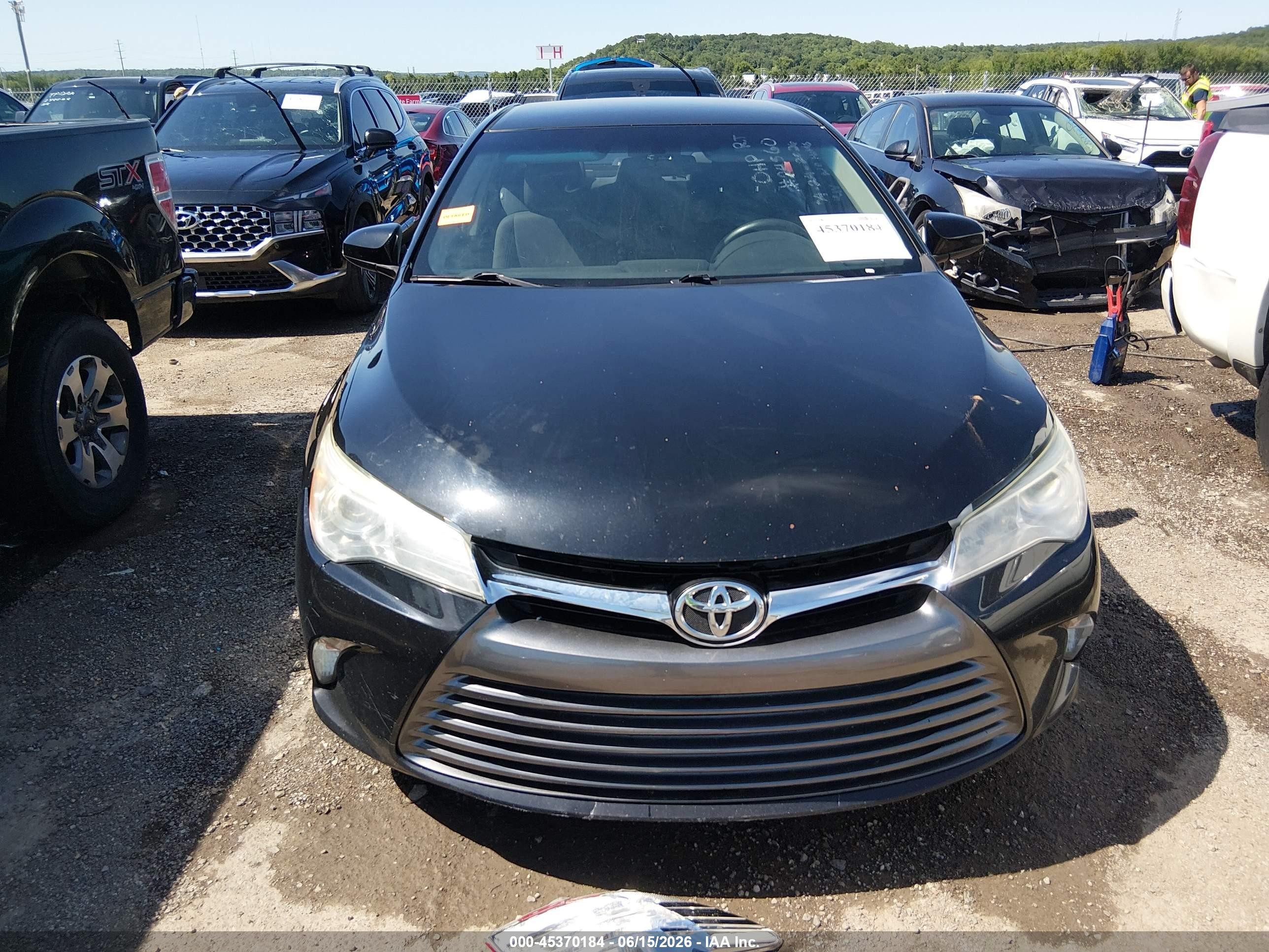 2015 Toyota Camry Le Black vin: 4T4BF1FK6FR451328