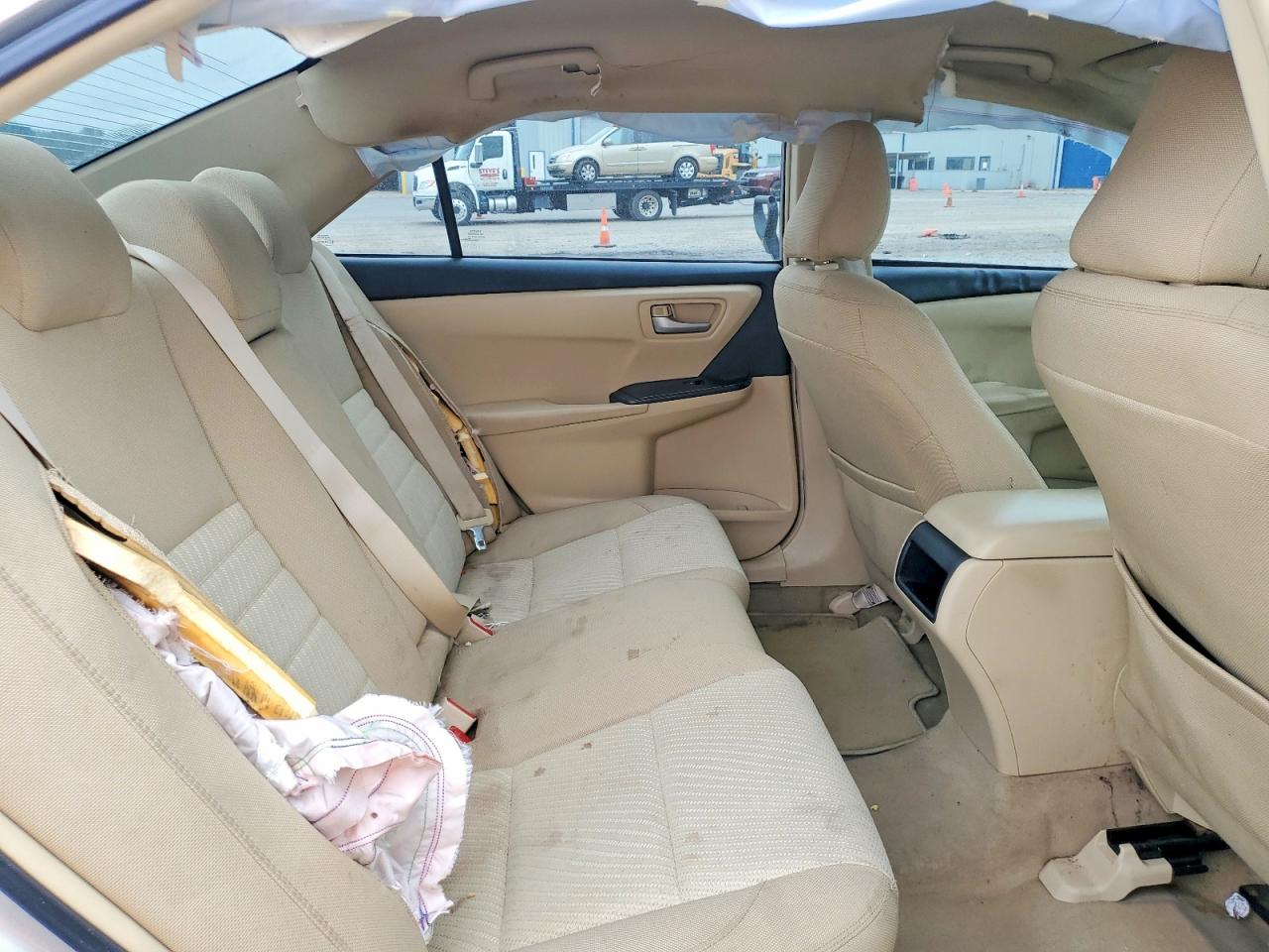 2015 Toyota Camry Le Золотой vin: 4T4BF1FK6FR460174