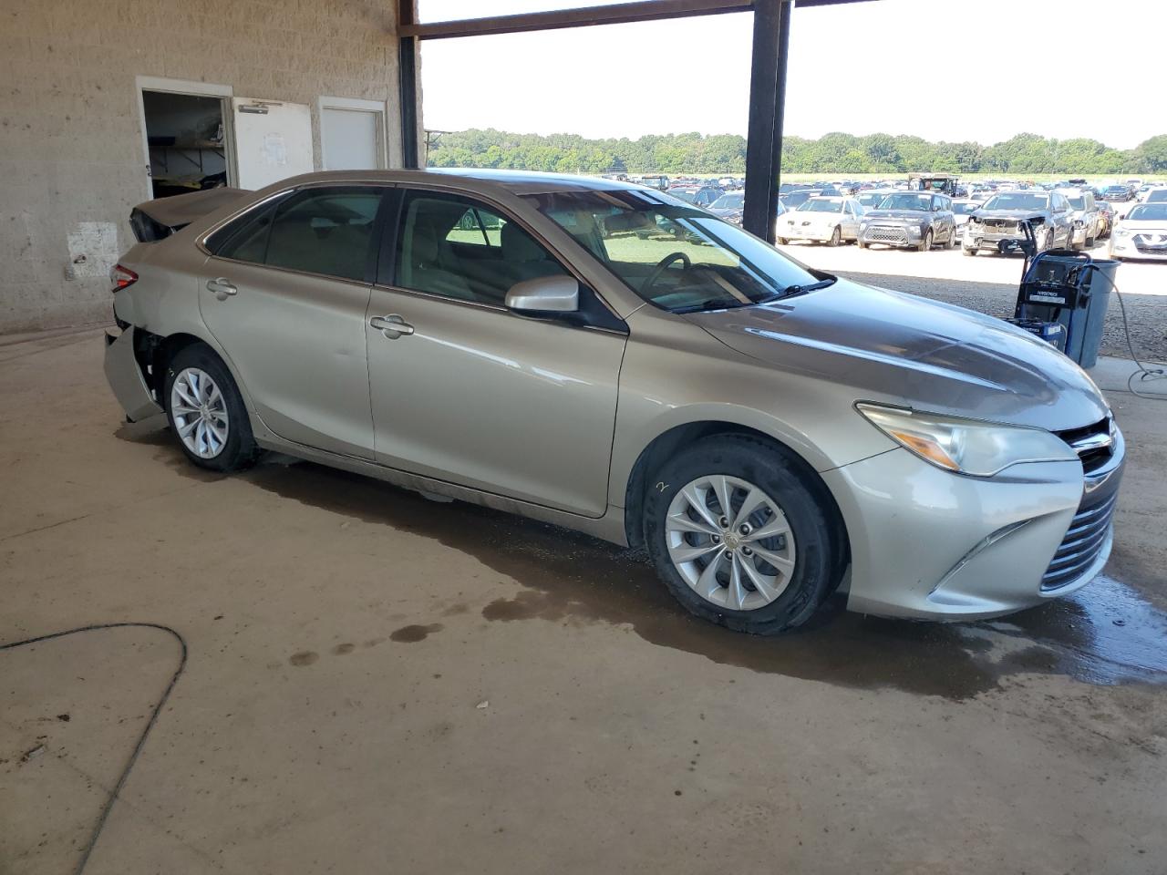 2015 Toyota Camry Le Silver vin: 4T4BF1FK6FR469277