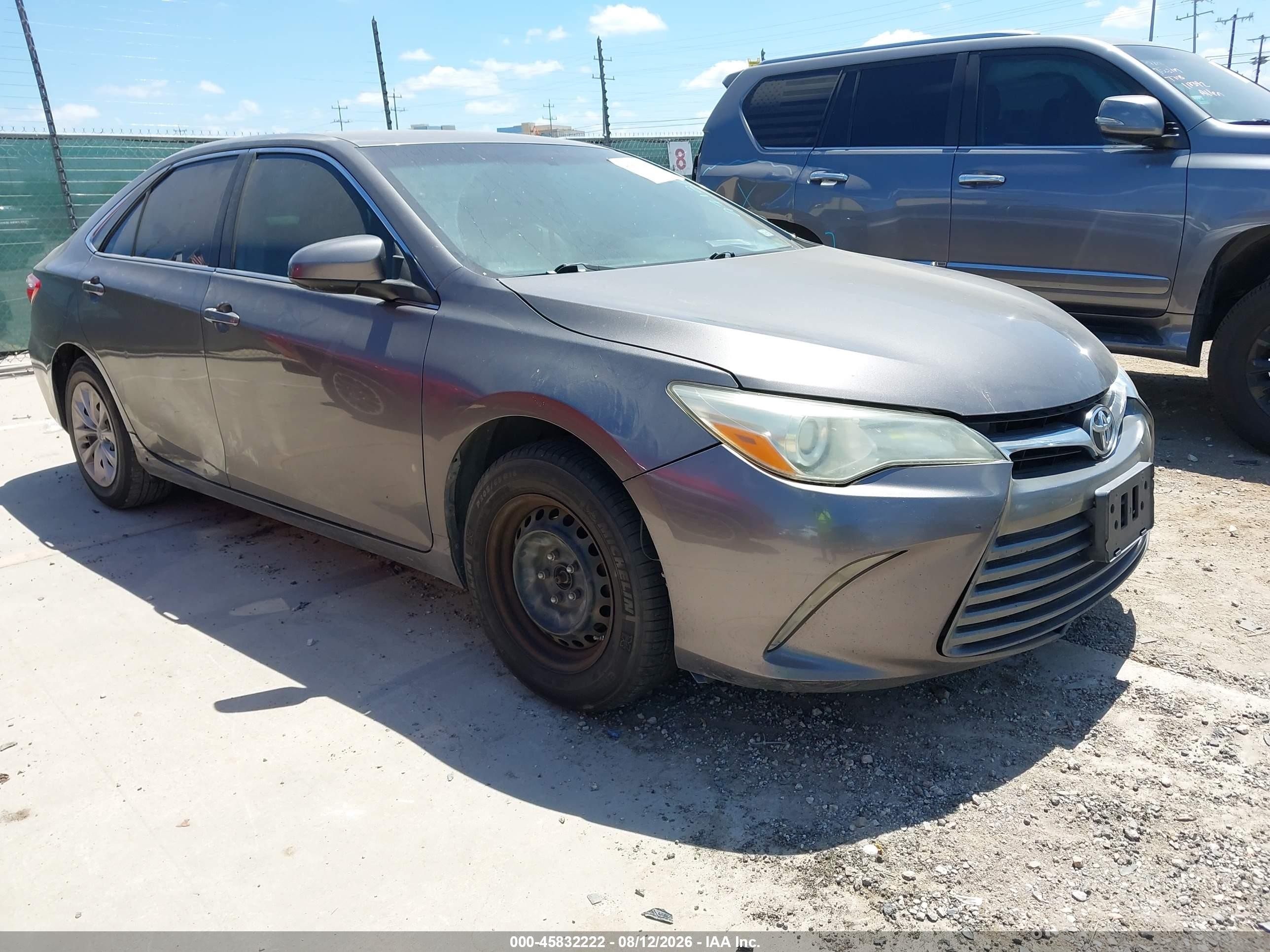 2015 Toyota Camry Le Gray vin: 4T4BF1FK6FR471269
