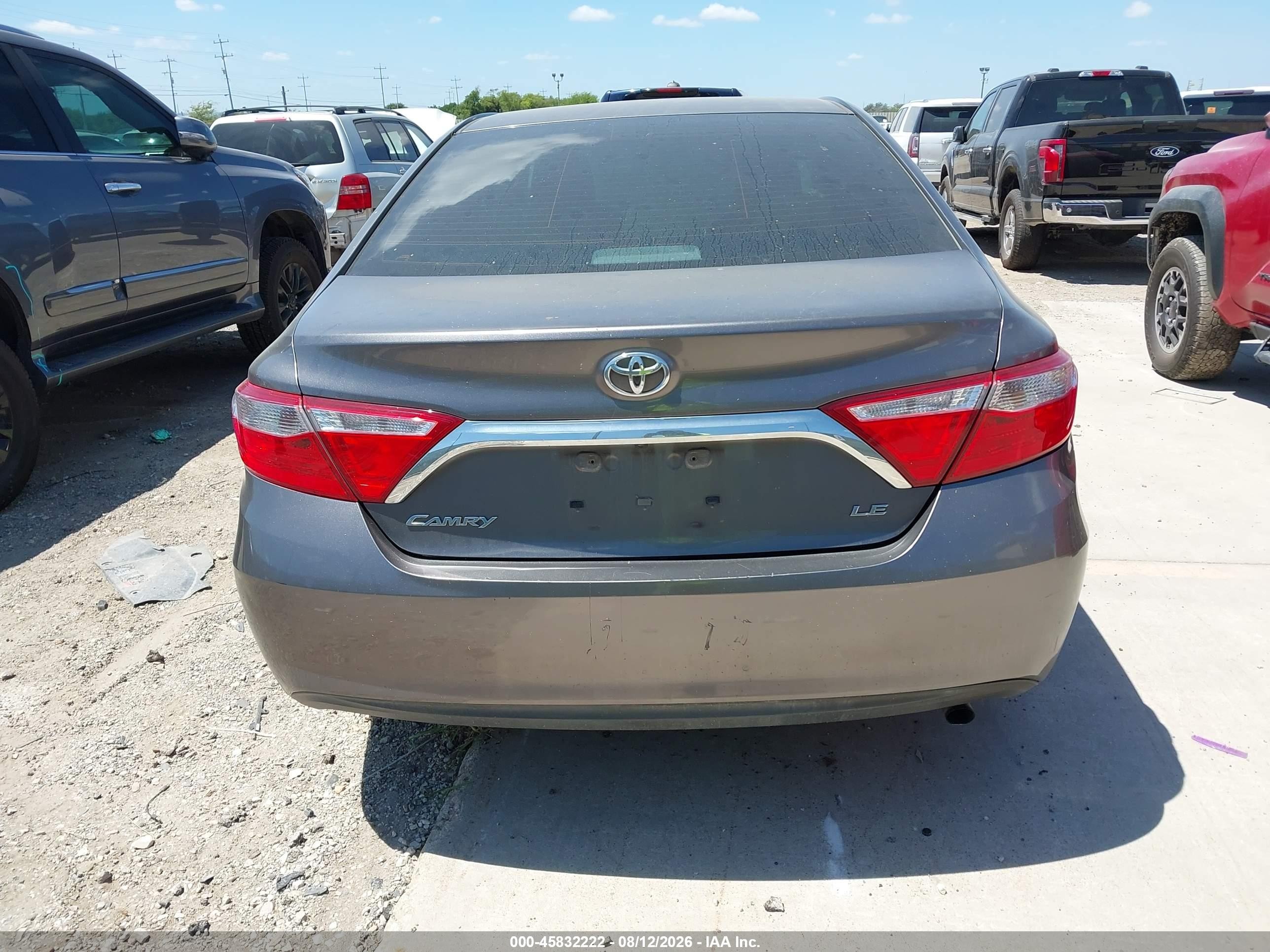 2015 Toyota Camry Le Gray vin: 4T4BF1FK6FR471269