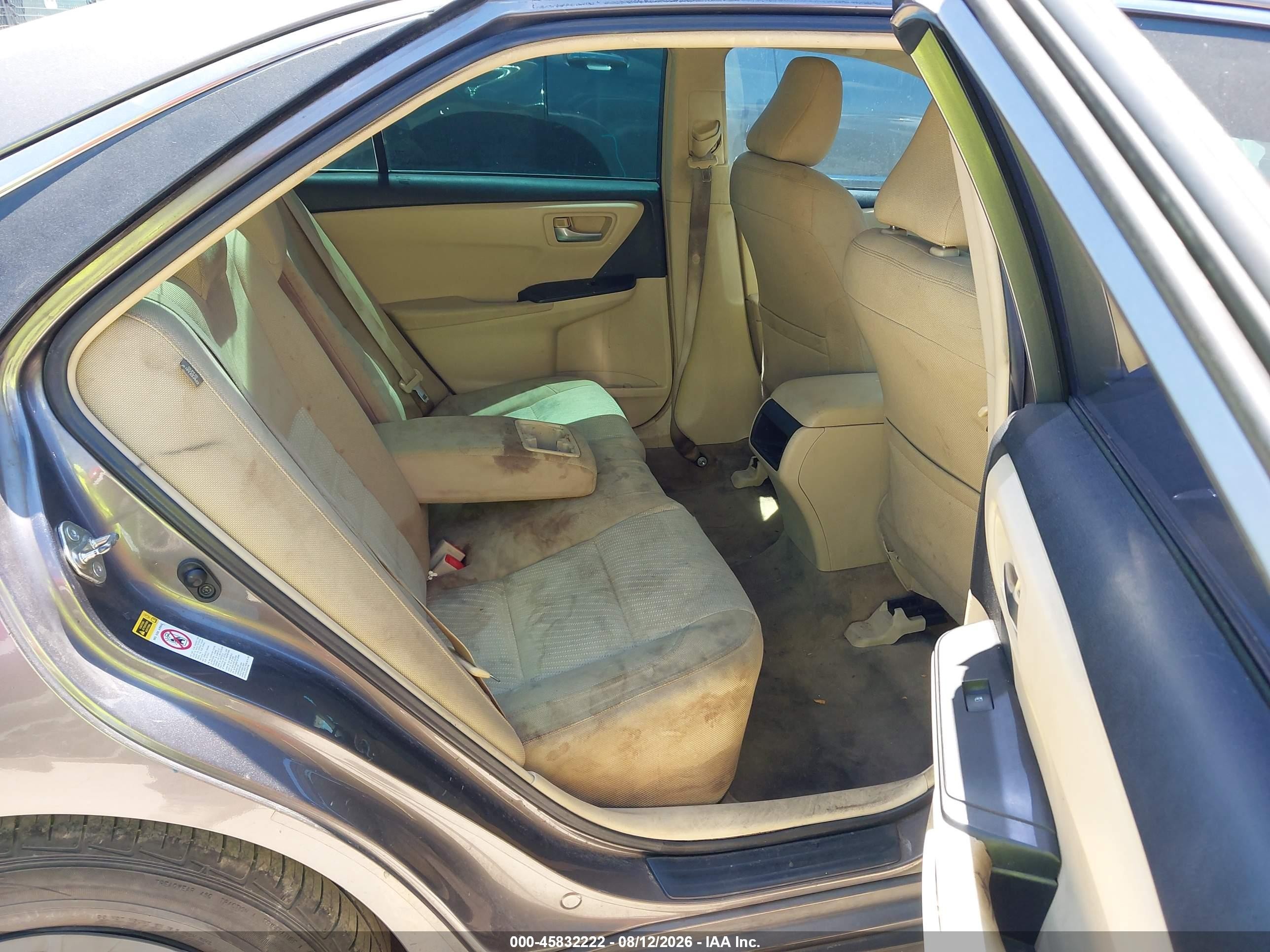 2015 Toyota Camry Le Gray vin: 4T4BF1FK6FR471269