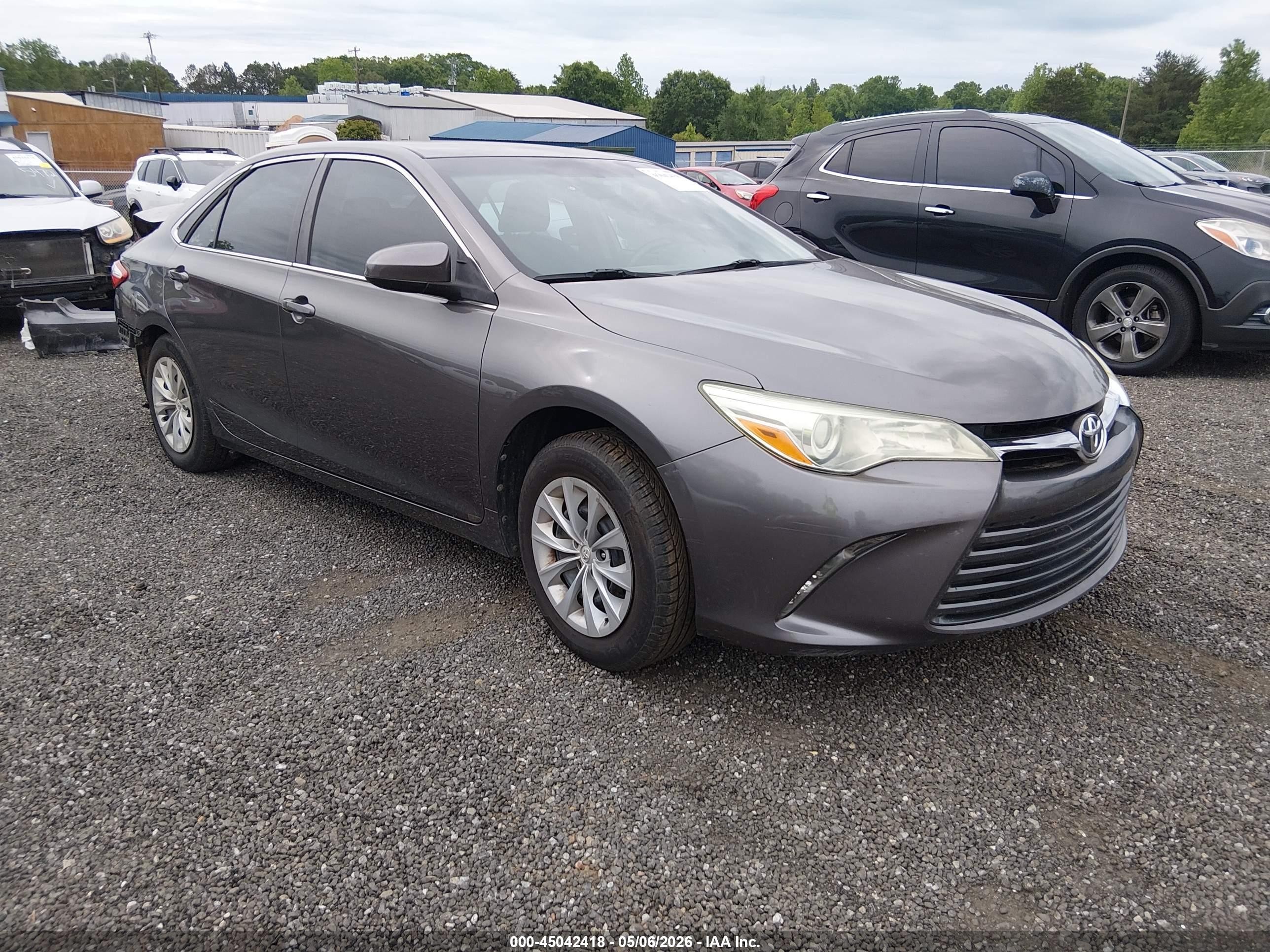 2015 Toyota Camry Le Gray vin: 4T4BF1FK6FR477248