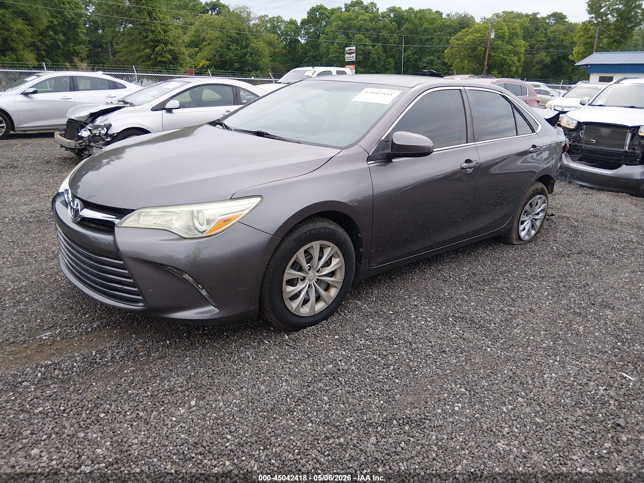 2015 Toyota Camry Le Gray vin: 4T4BF1FK6FR477248