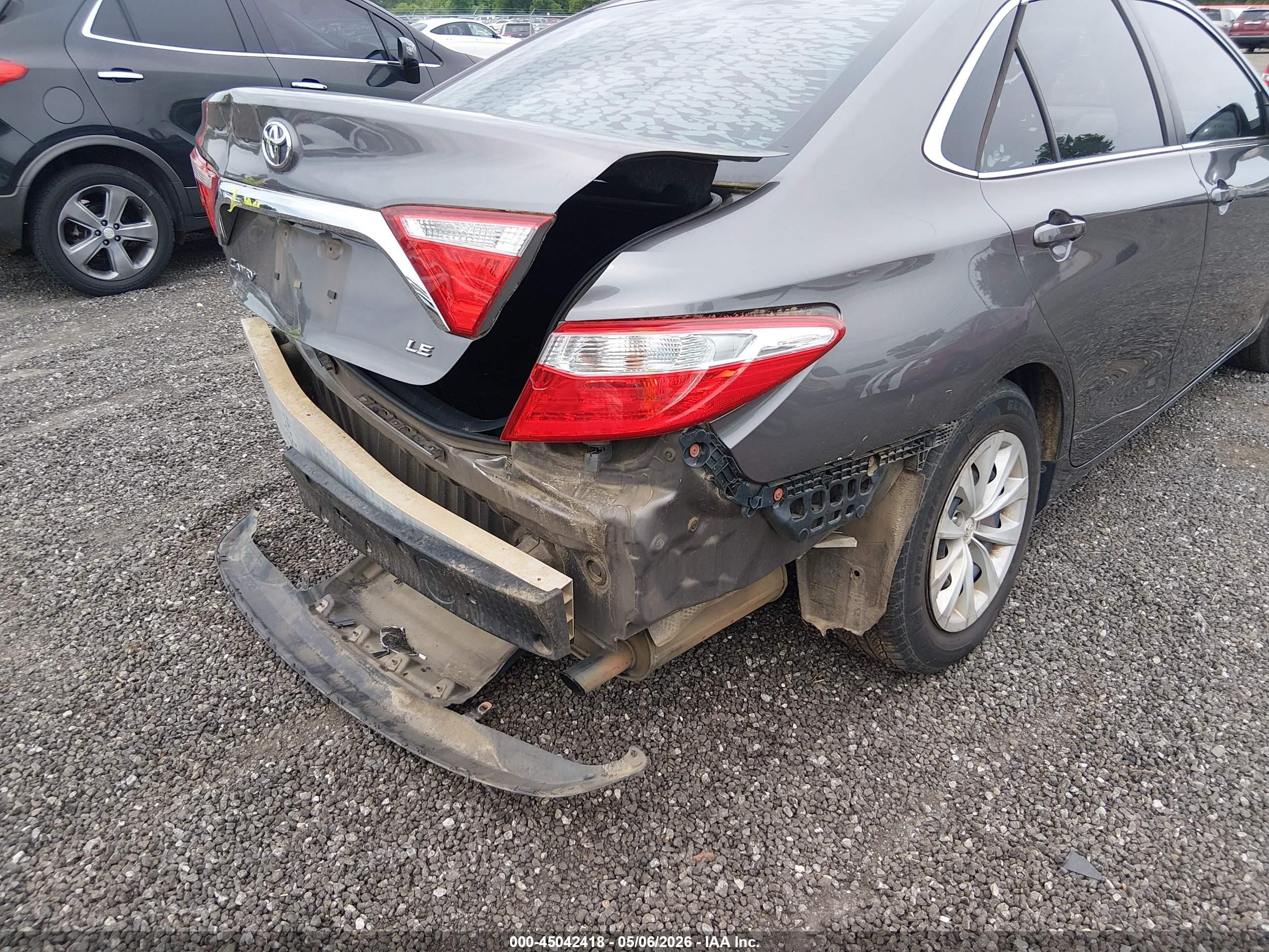 2015 Toyota Camry Le Gray vin: 4T4BF1FK6FR477248
