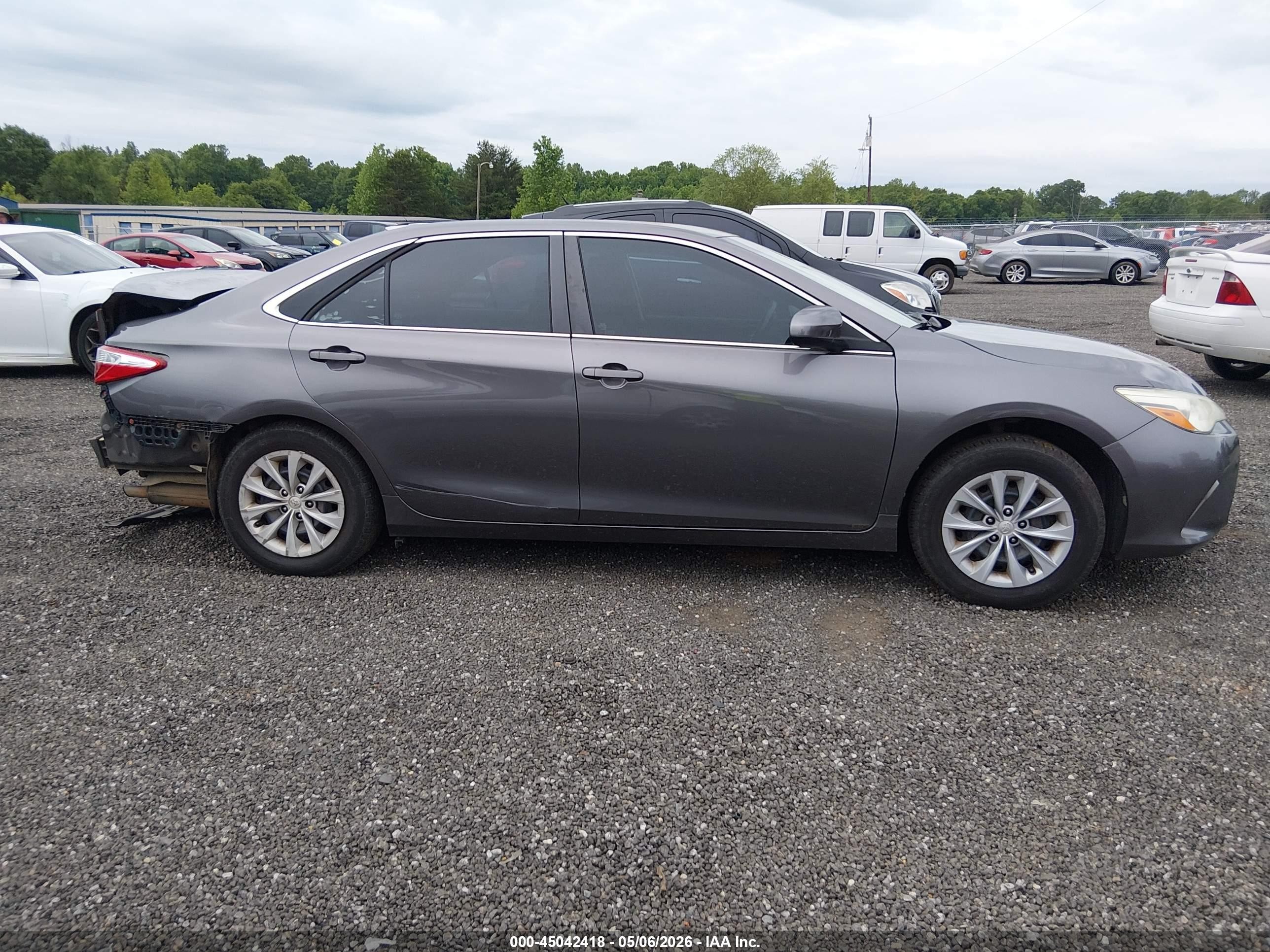2015 Toyota Camry Le Gray vin: 4T4BF1FK6FR477248