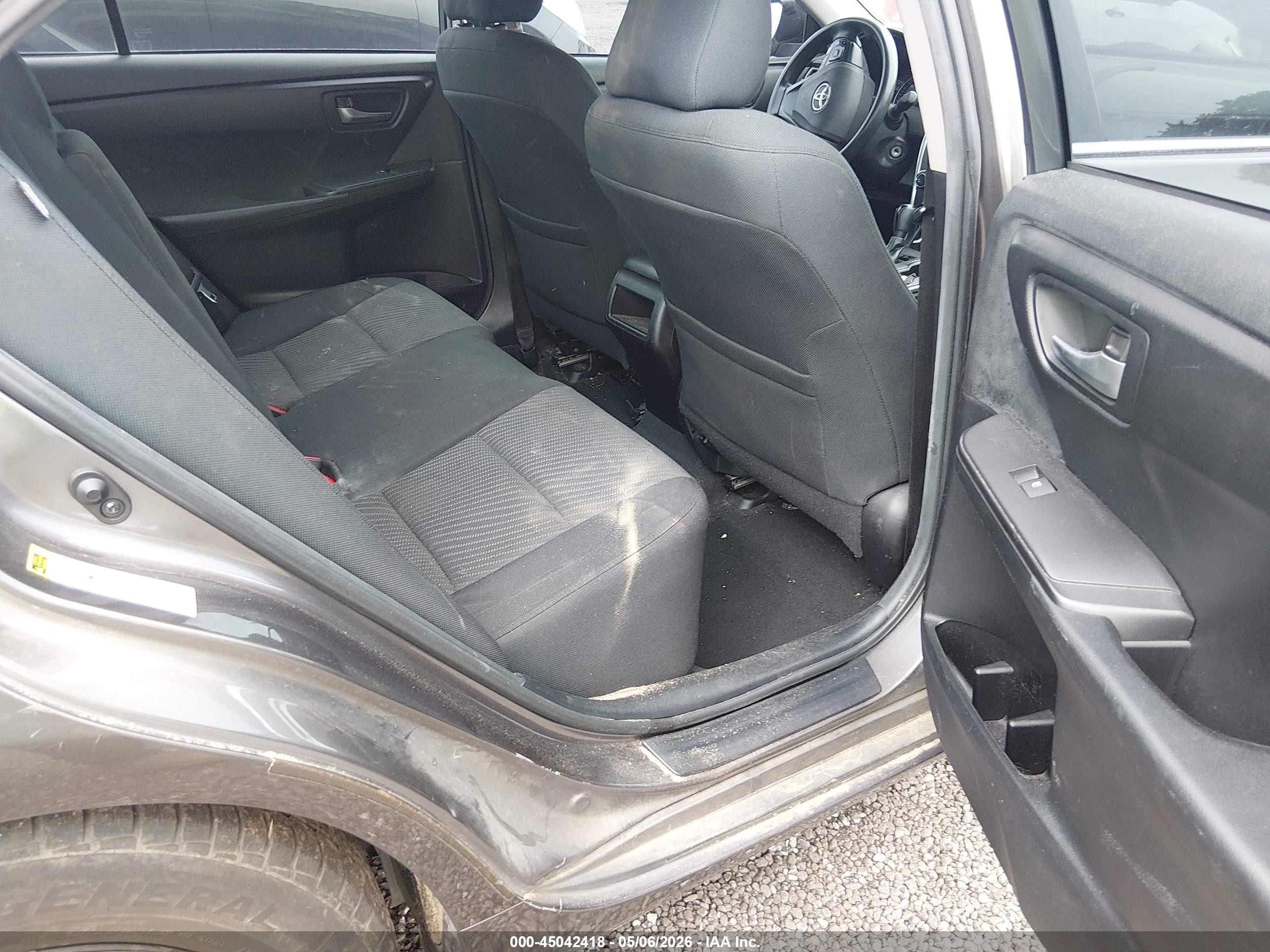 2015 Toyota Camry Le Gray vin: 4T4BF1FK6FR477248