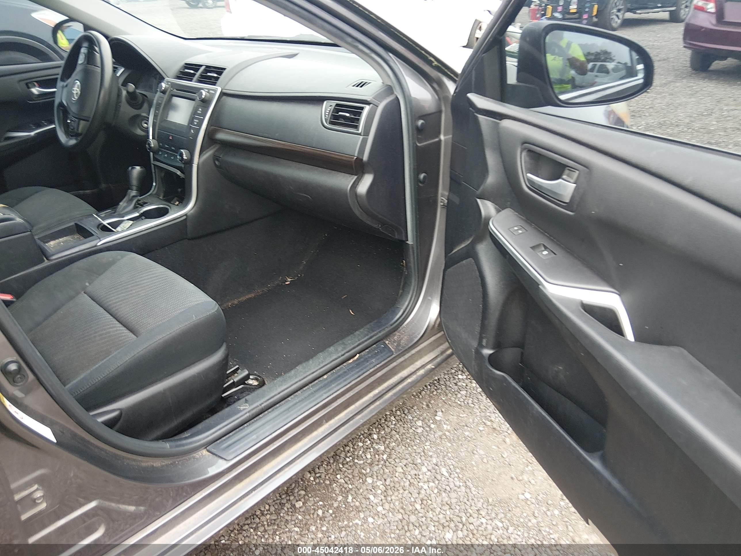 2015 Toyota Camry Le Gray vin: 4T4BF1FK6FR477248