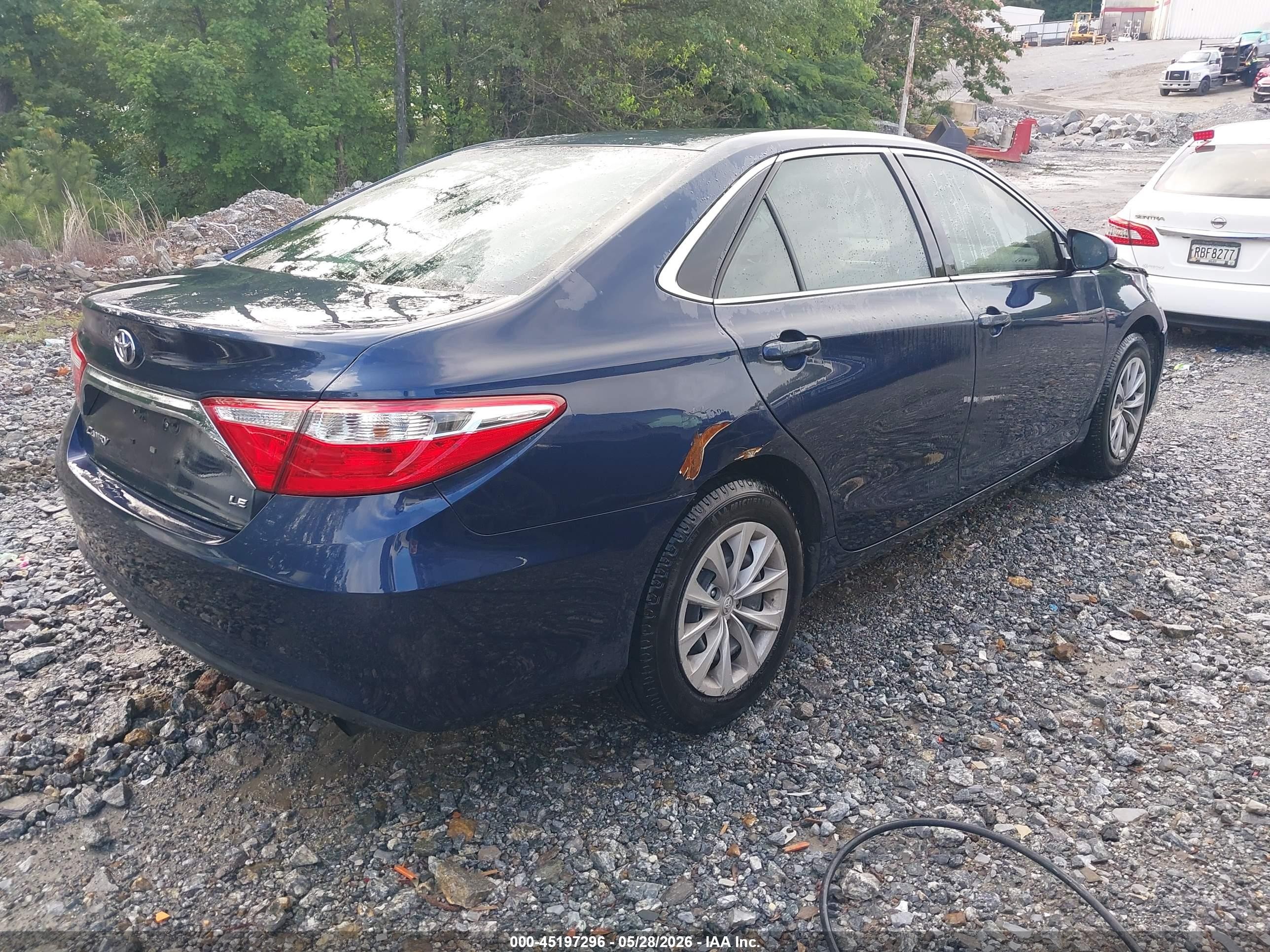 2015 Toyota Camry Le Синий vin: 4T4BF1FK6FR478416
