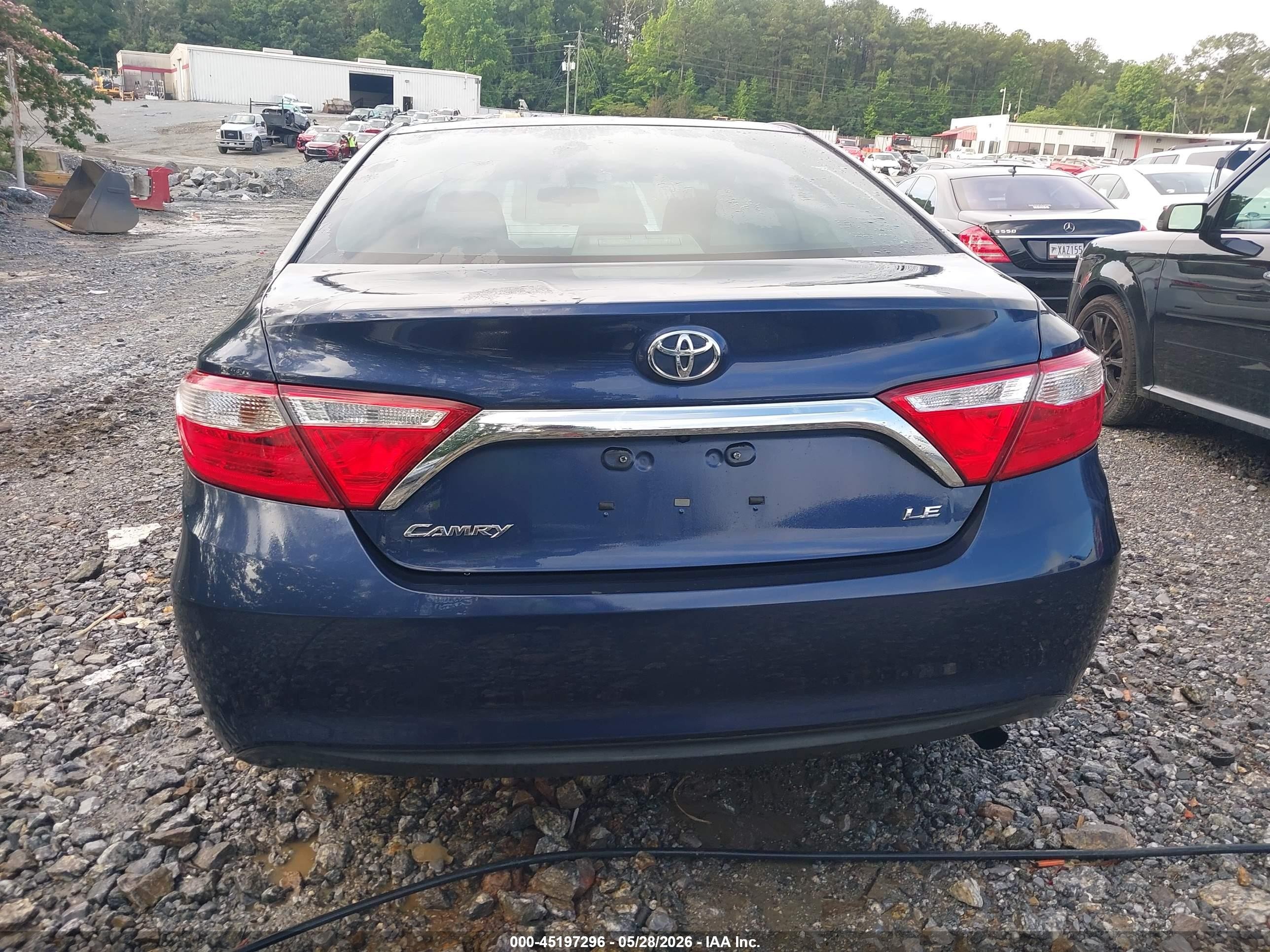 2015 Toyota Camry Le Синий vin: 4T4BF1FK6FR478416
