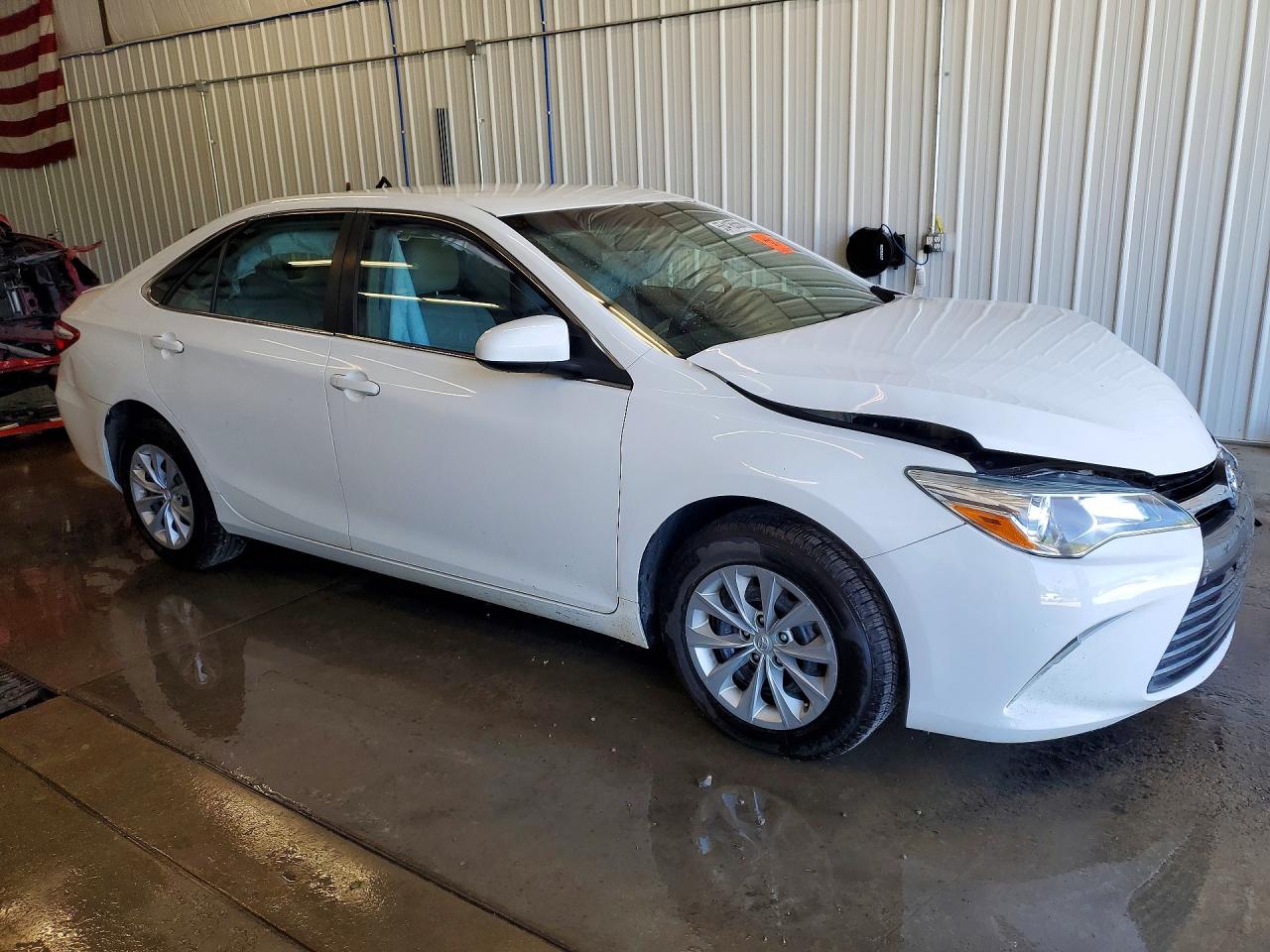 2015 Toyota Camry Le White vin: 4T4BF1FK6FR485429
