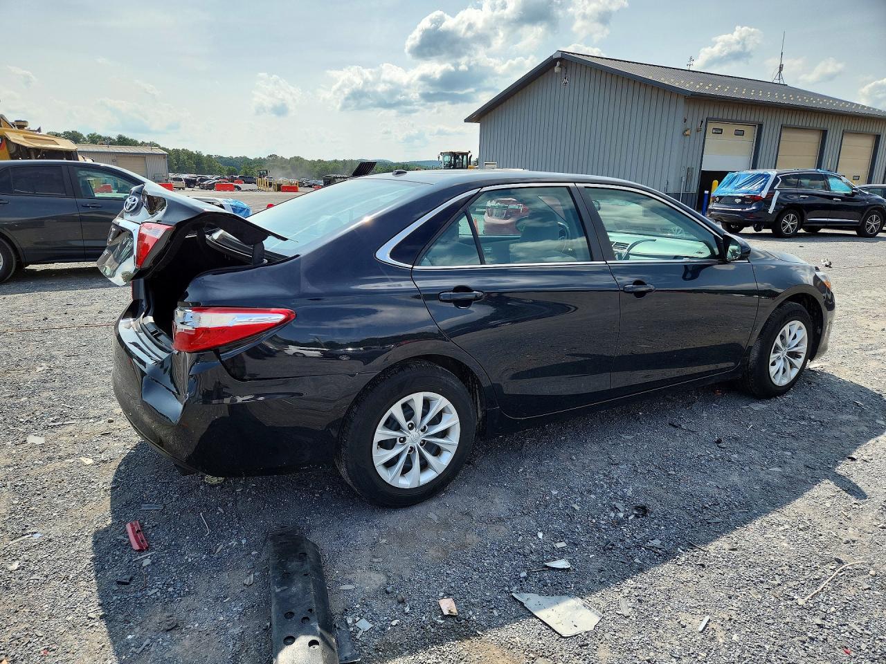 2015 Toyota Camry Le Черный vin: 4T4BF1FK6FR493210