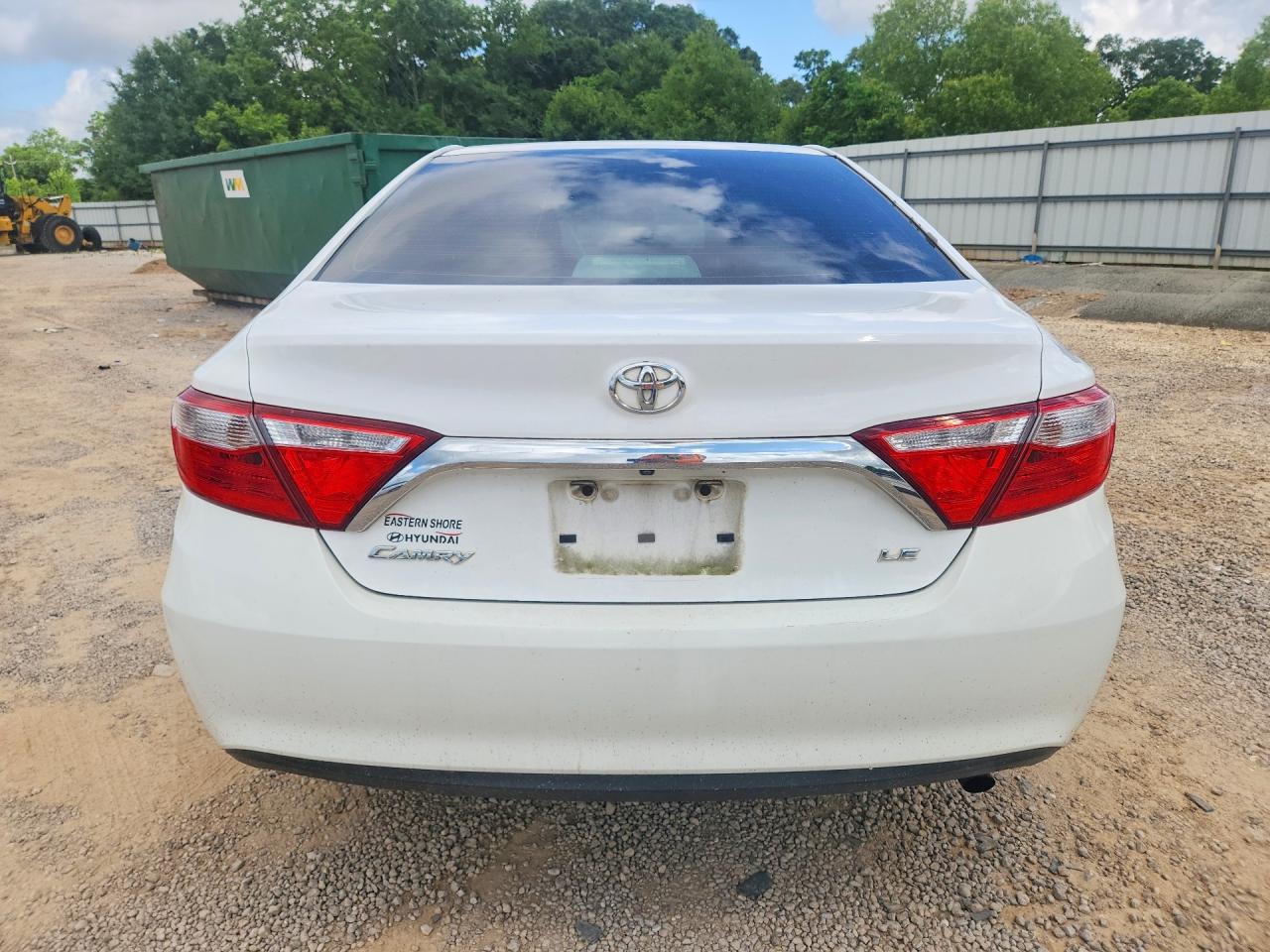 2015 Toyota Camry Le White vin: 4T4BF1FK6FR494602
