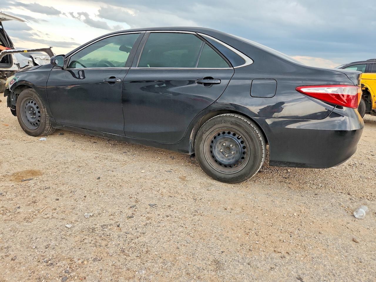2015 Toyota Camry Le Black vin: 4T4BF1FK6FR506375