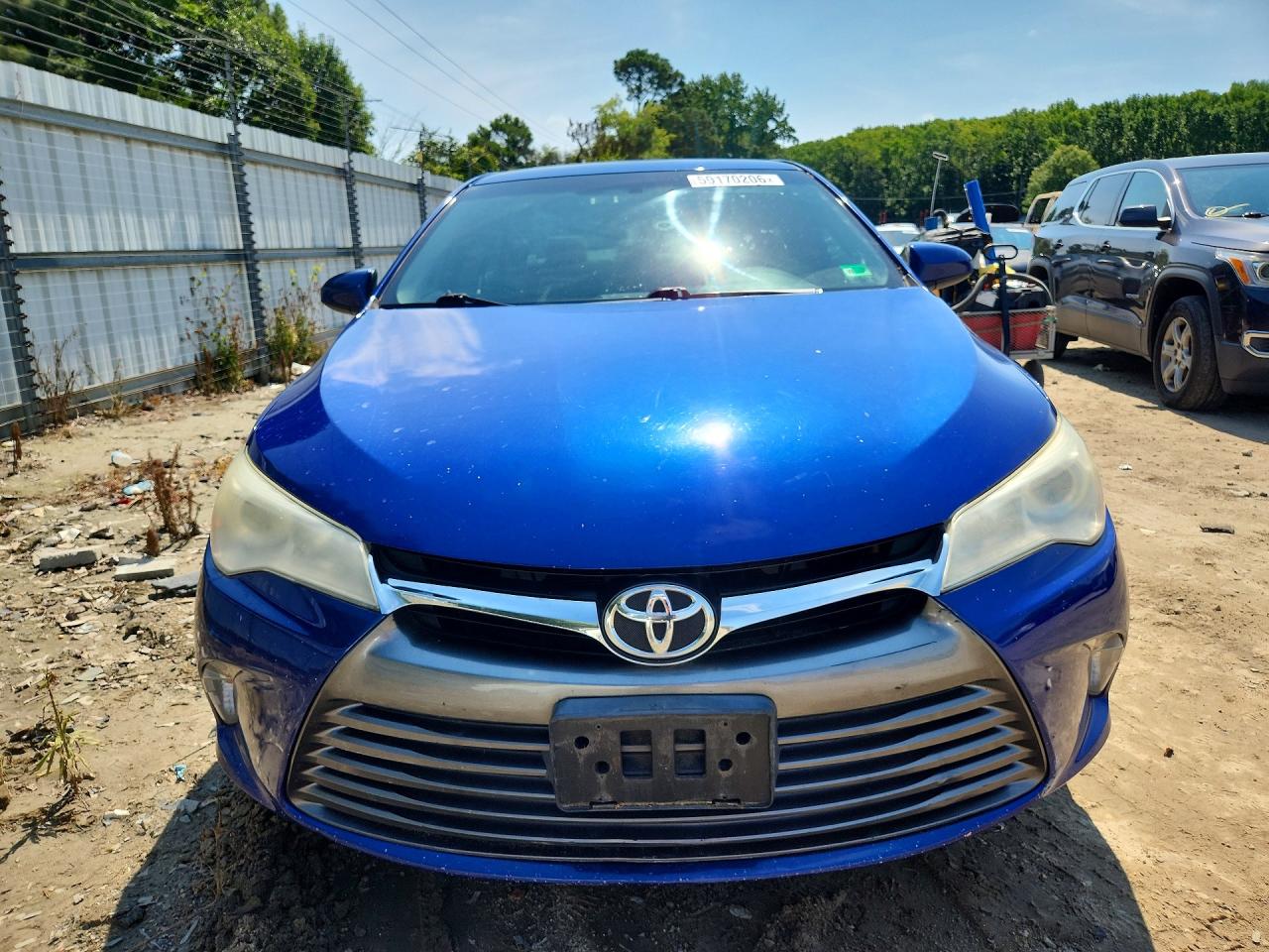 2015 Toyota Camry Le Blue vin: 4T4BF1FK6FR511284