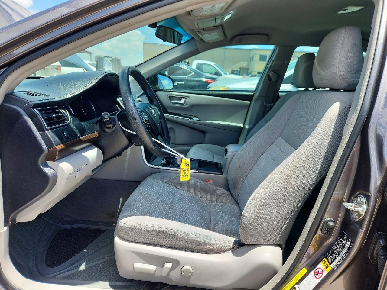 2016 Toyota Camry Le Gray vin: 4T4BF1FK6GR547901