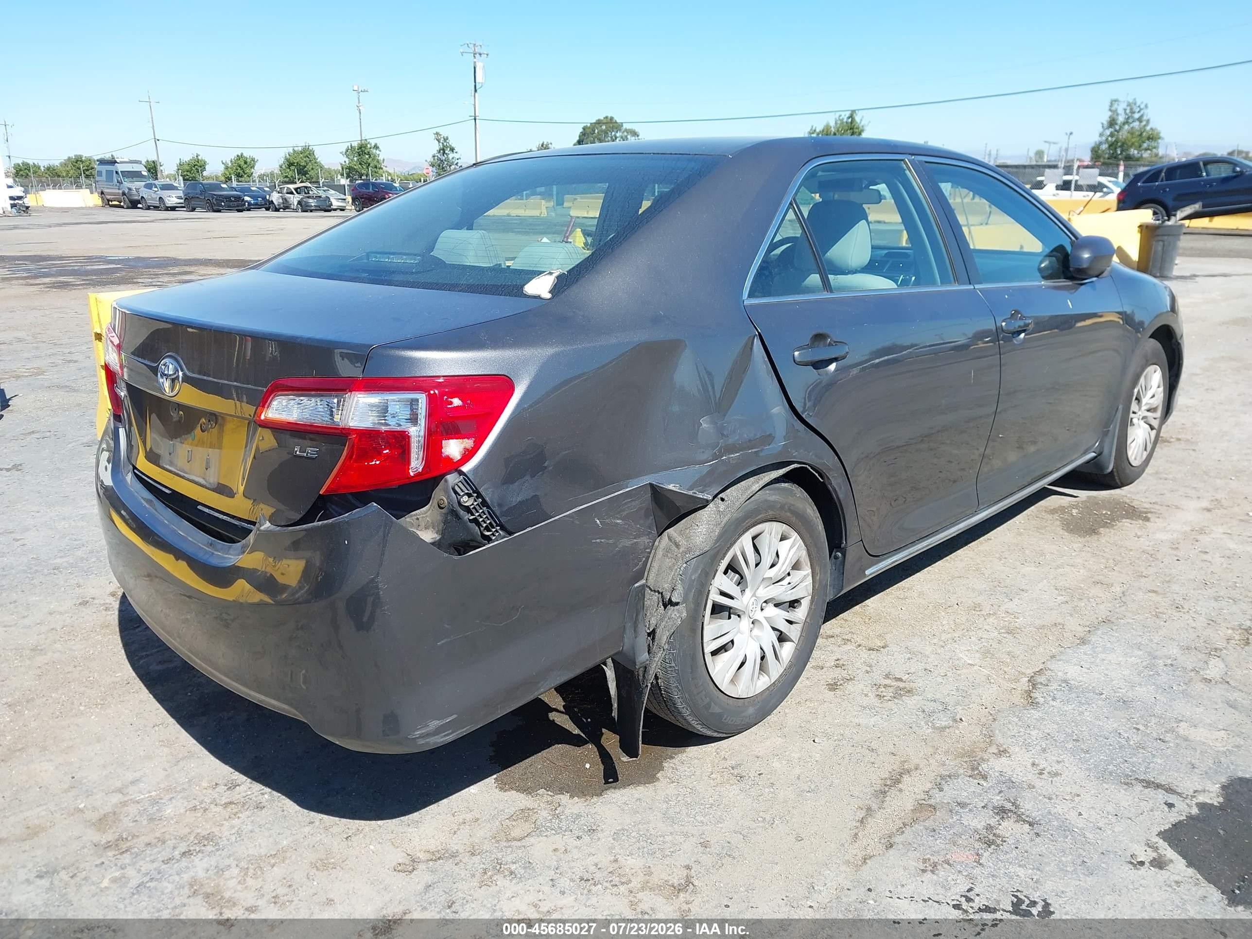 2012 Toyota Camry Le Gray vin: 4T4BF1FK7CR176001