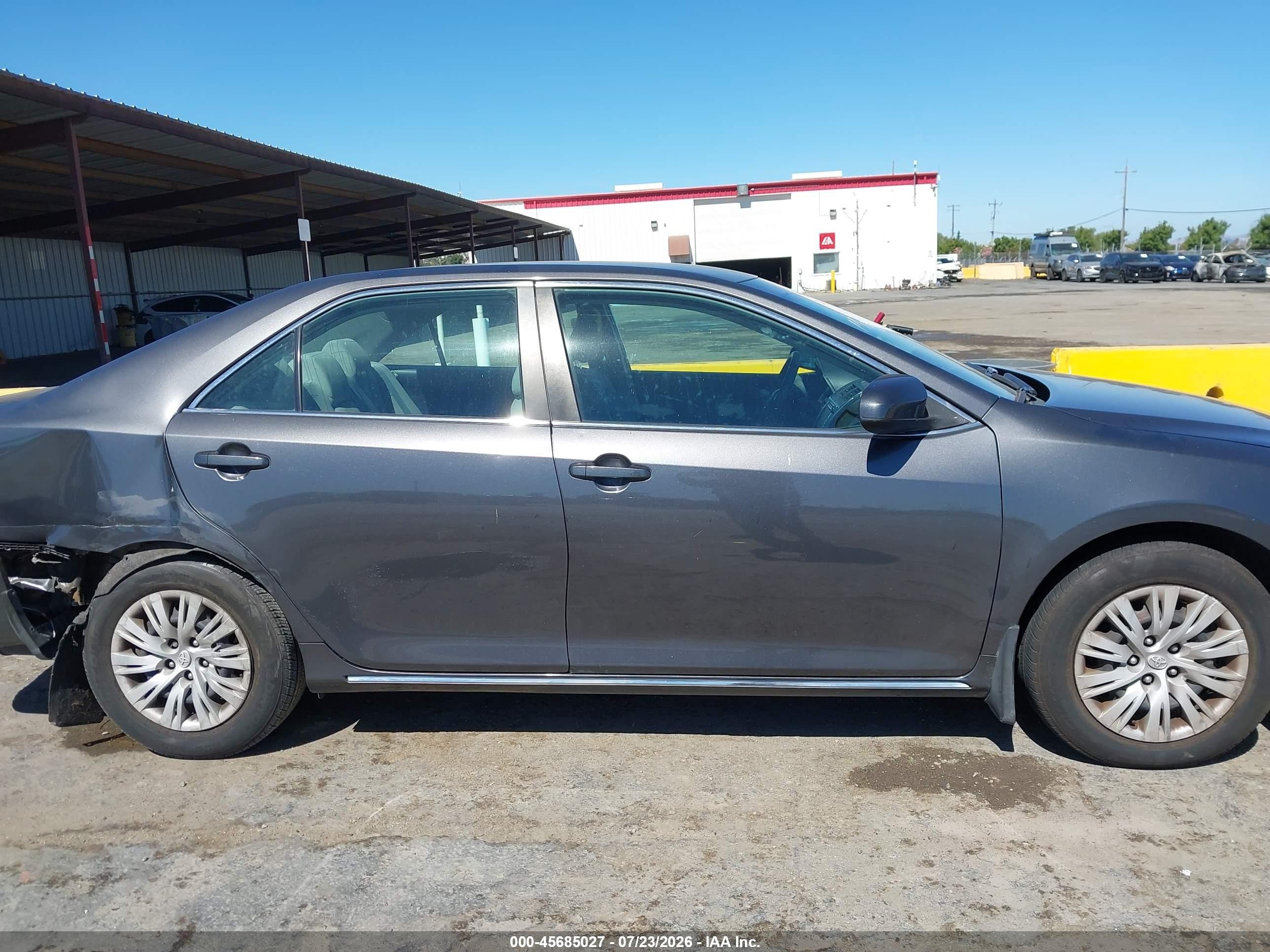 2012 Toyota Camry Le Gray vin: 4T4BF1FK7CR176001
