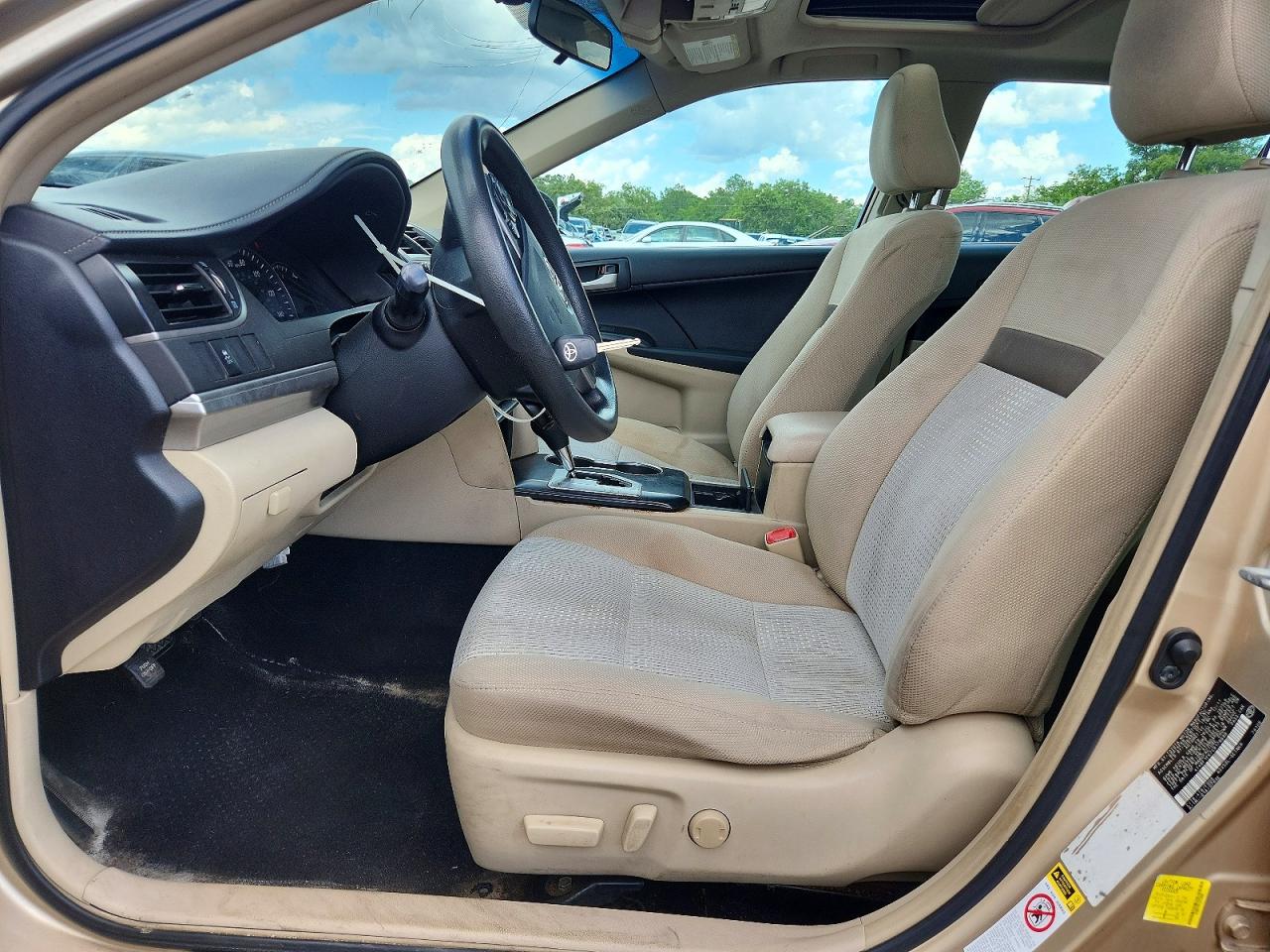 2012 Toyota Camry Le Gold vin: 4T4BF1FK7CR178699