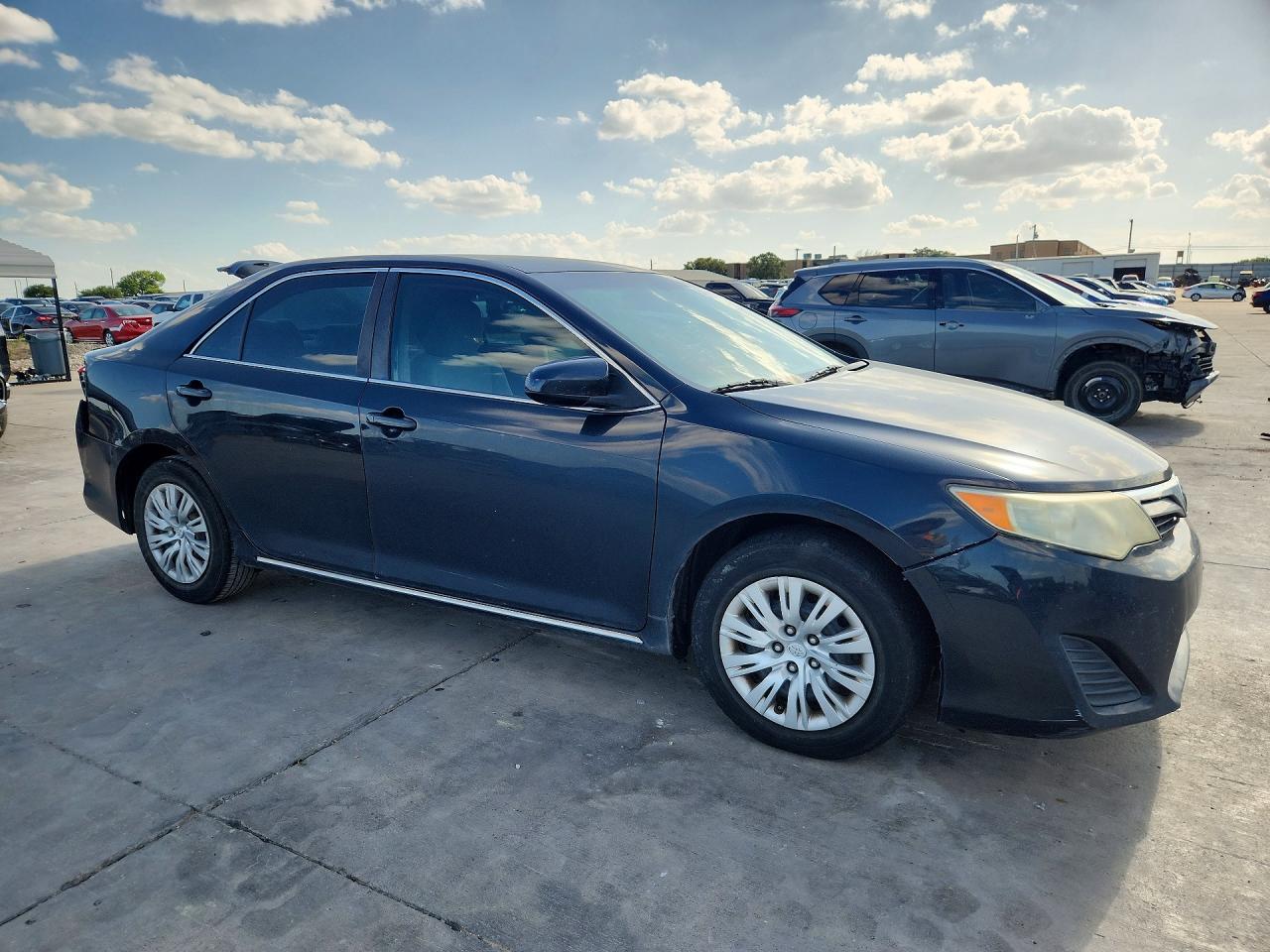 2012 Toyota Camry Le Blue vin: 4T4BF1FK7CR182431