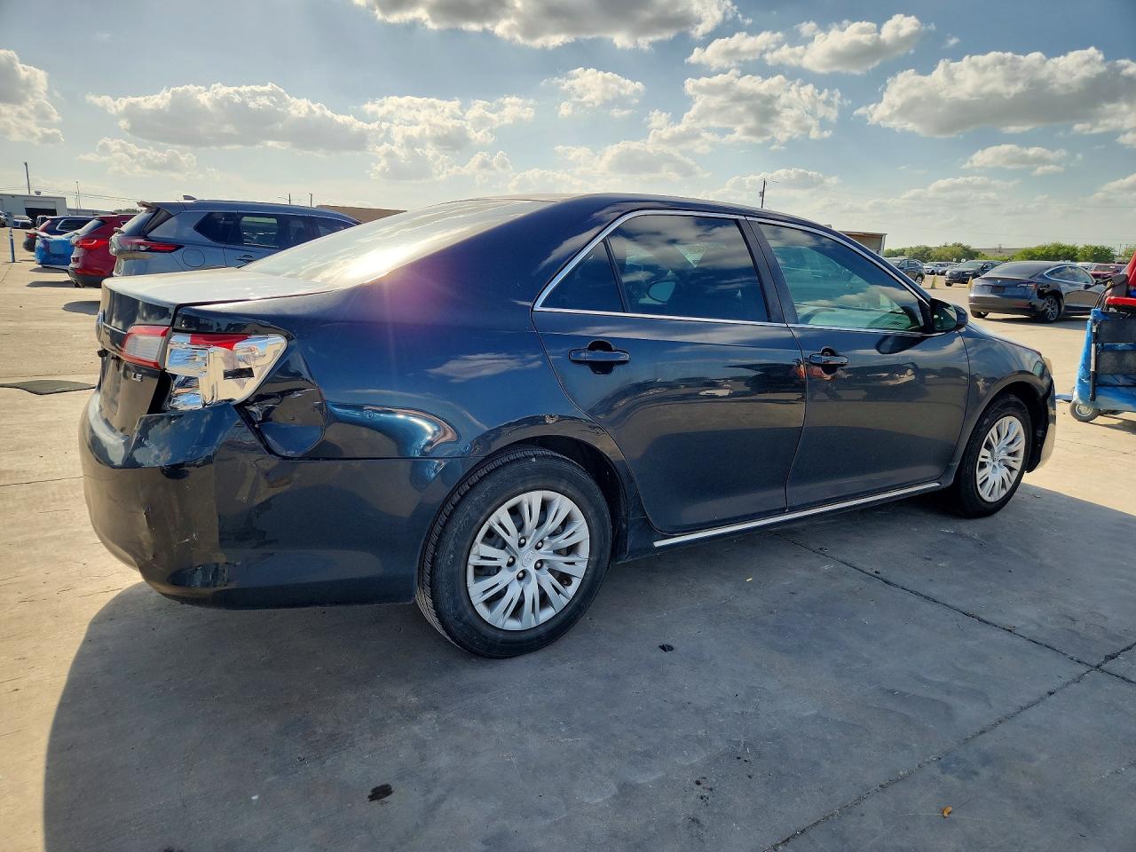 2012 Toyota Camry Le Blue vin: 4T4BF1FK7CR182431