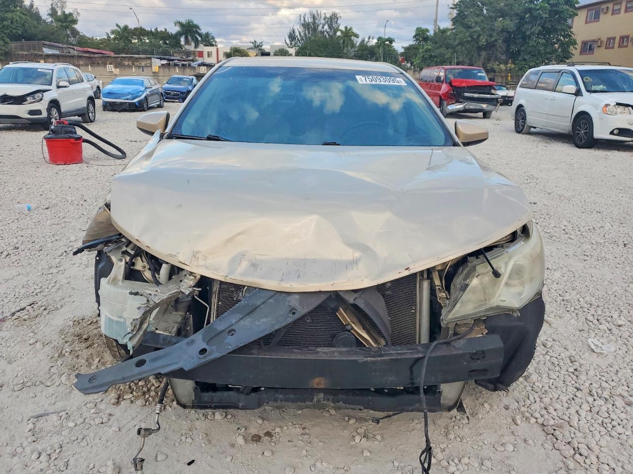 2012 Toyota Camry Le Beige vin: 4T4BF1FK7CR229800