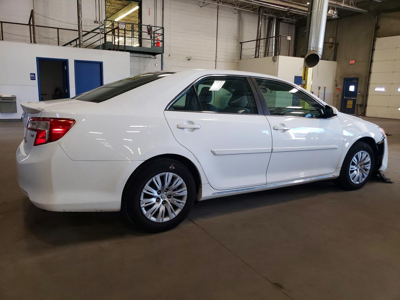 2012 Toyota Camry Le White vin: 4T4BF1FK7CR245981