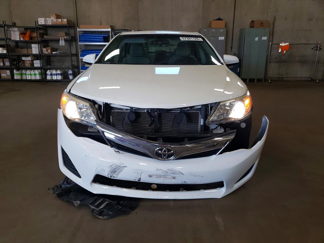 2012 Toyota Camry Le White vin: 4T4BF1FK7CR245981