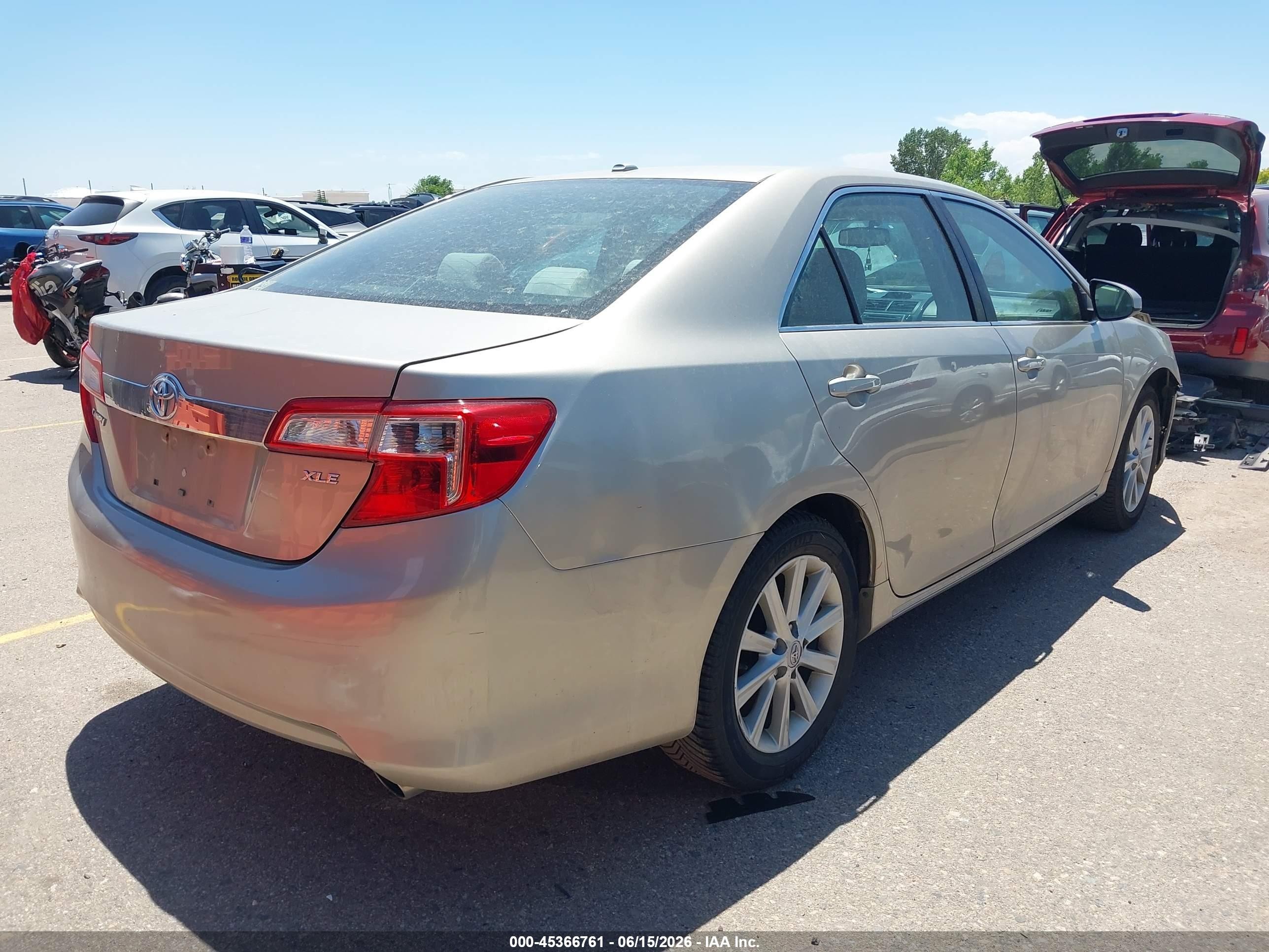2013 Toyota Camry Xle Champagne vin: 4T4BF1FK7DR275130