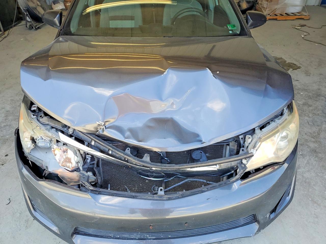 2013 Toyota Camry Le Gray vin: 4T4BF1FK7DR278142