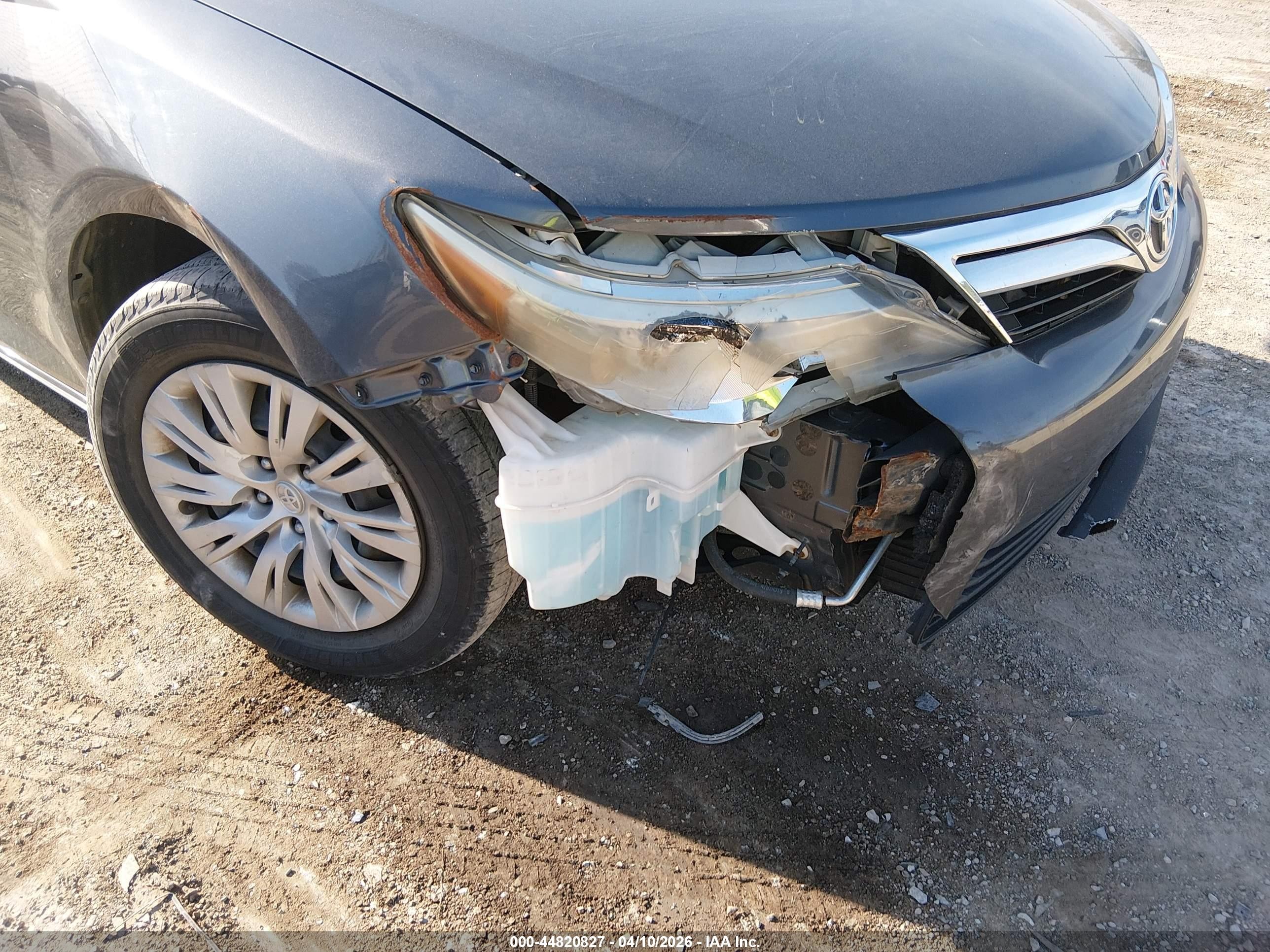 2013 Toyota Camry Le Серый vin: 4T4BF1FK7DR288797