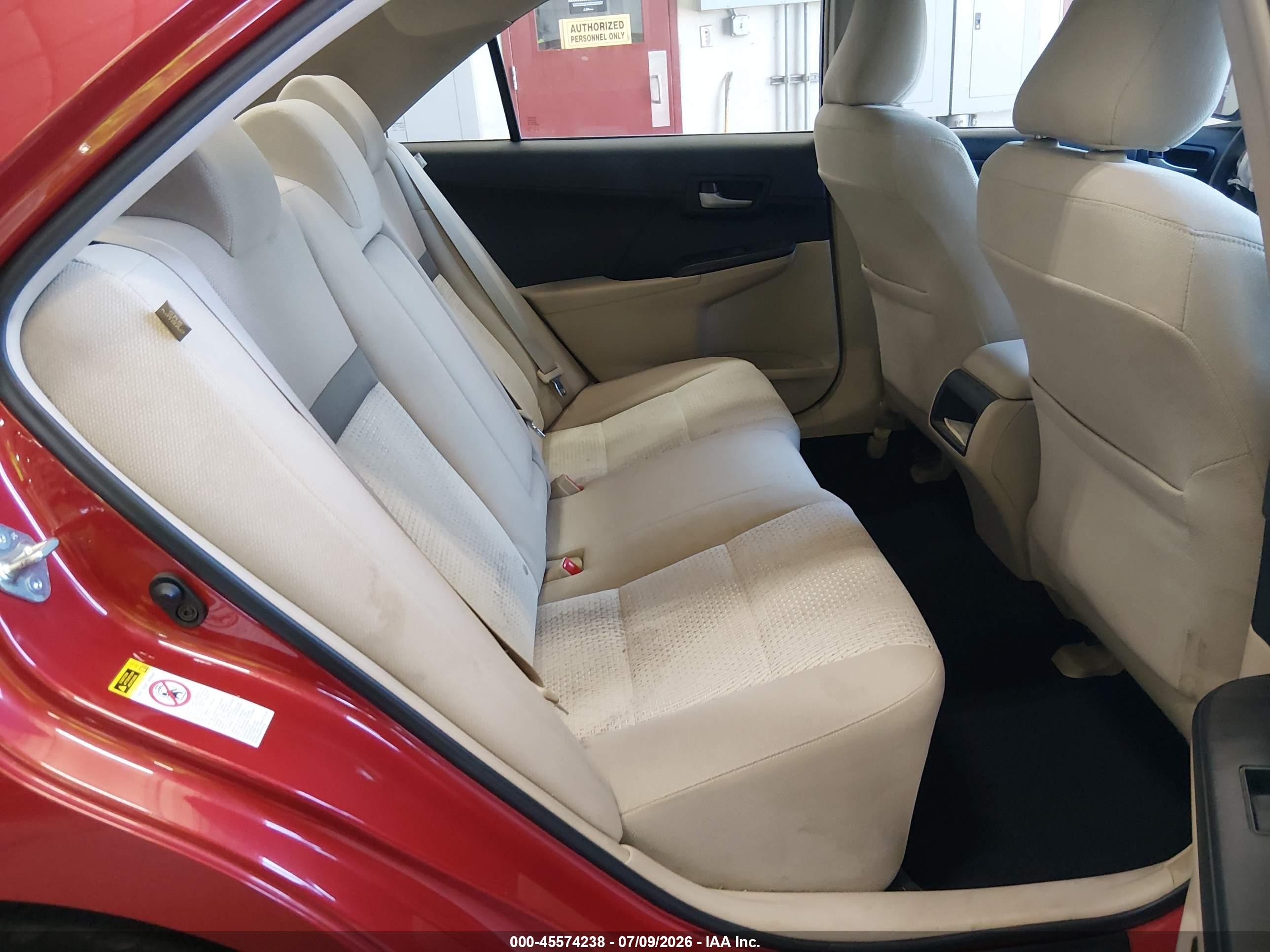 2013 Toyota Camry Le Red vin: 4T4BF1FK7DR307414
